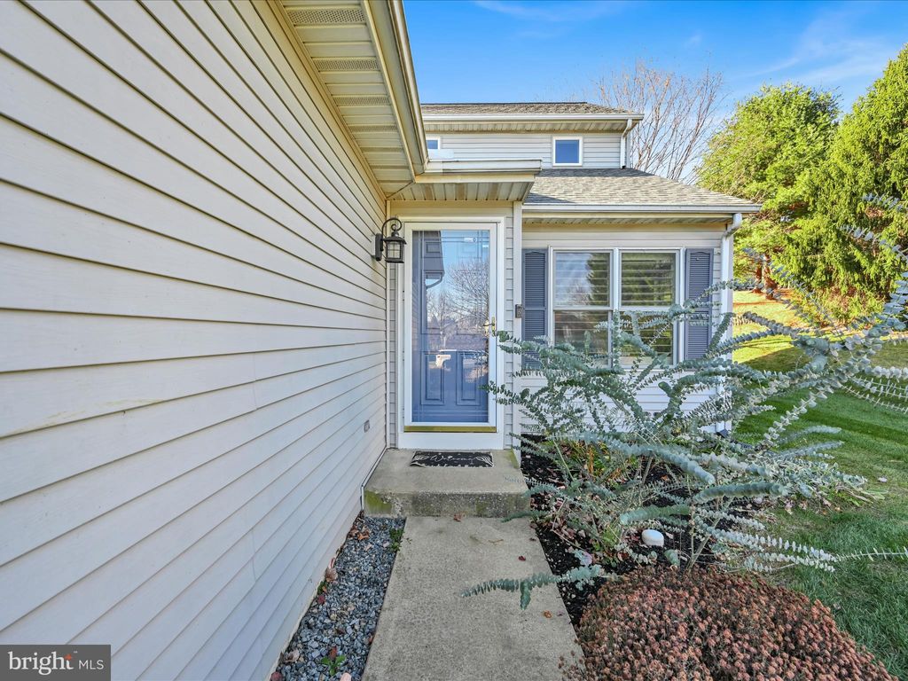 Photo of 524 Meadowlark Lane, Manheim, PA 17545 (MLS # PALA2060438)