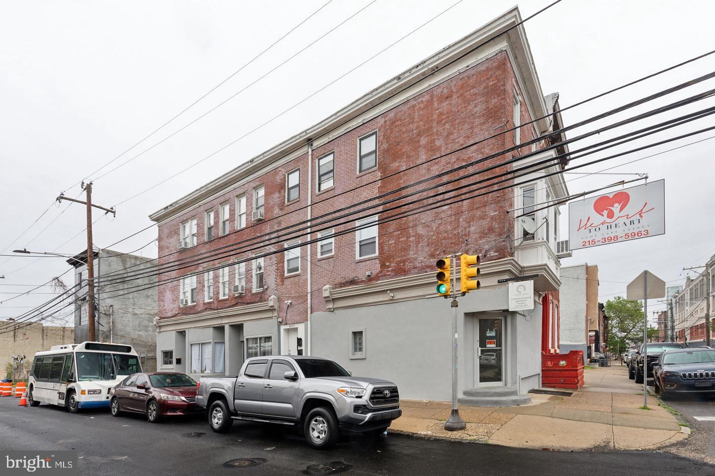 1633 W OXFORD STREET