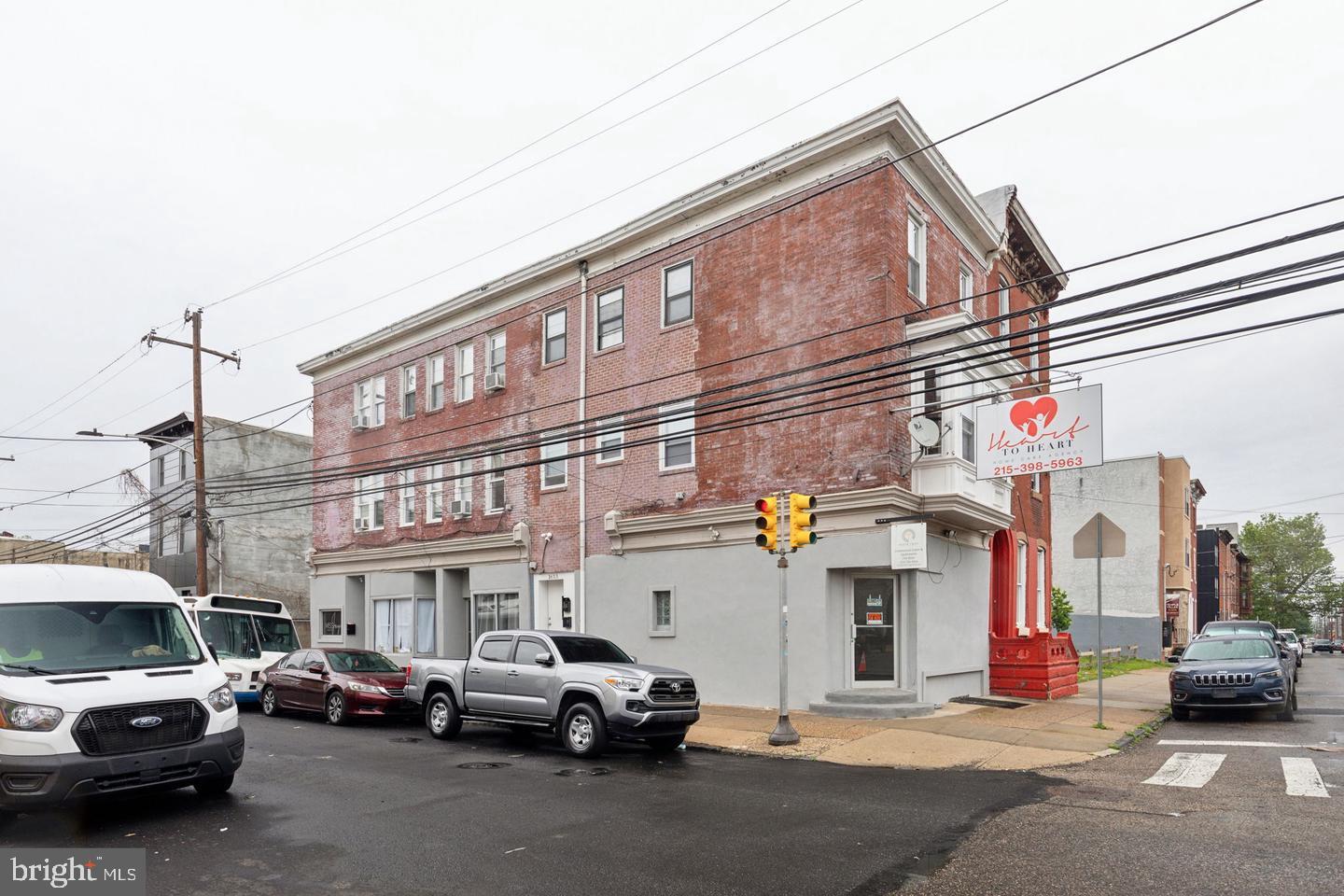 1633 W OXFORD STREET