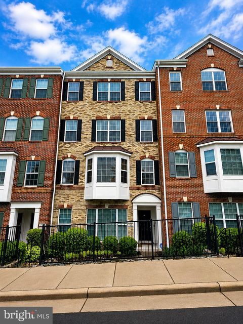 Photo of 15324 Kensington Park Drive, WOODBRIDGE, VA 22191 (MLS # VAPW2119326)
