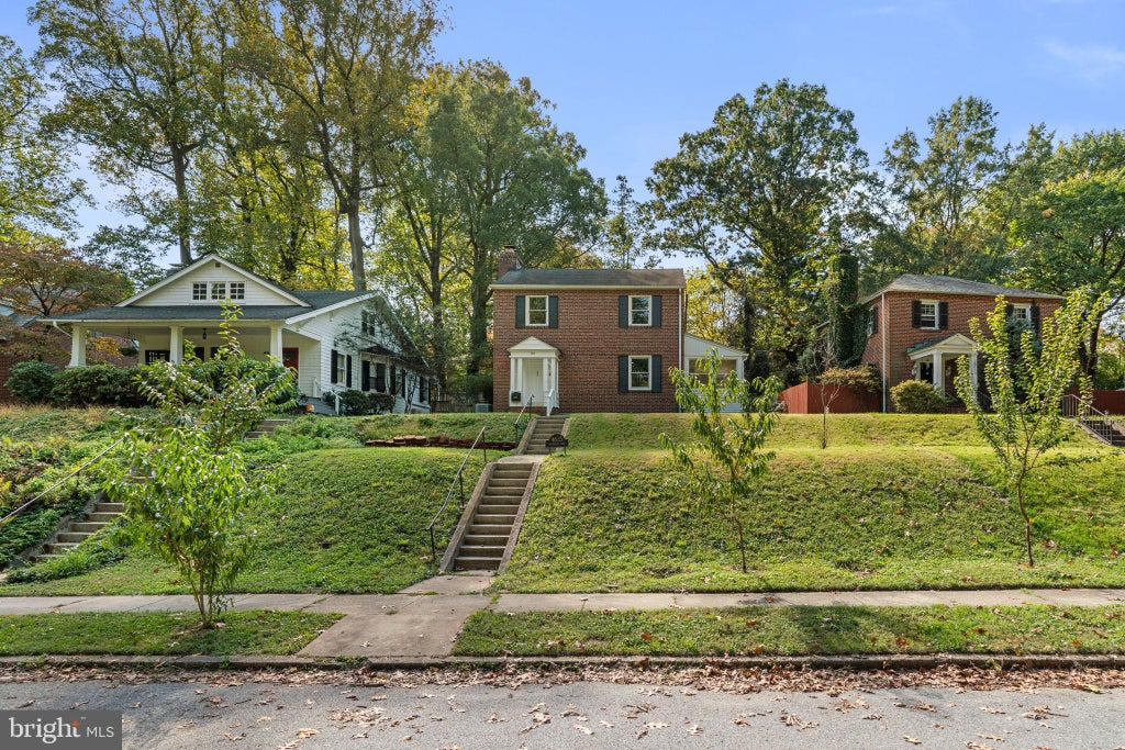 Photo of 4635 Briarclift Road, BALTIMORE, MD 21229 (MLS # MDBA2228384)