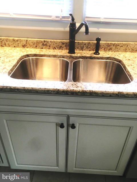 E L DAVIS - Residential