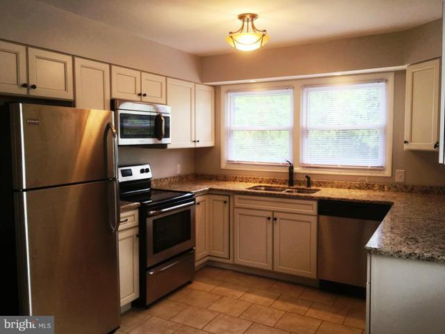 E L DAVIS - Residential