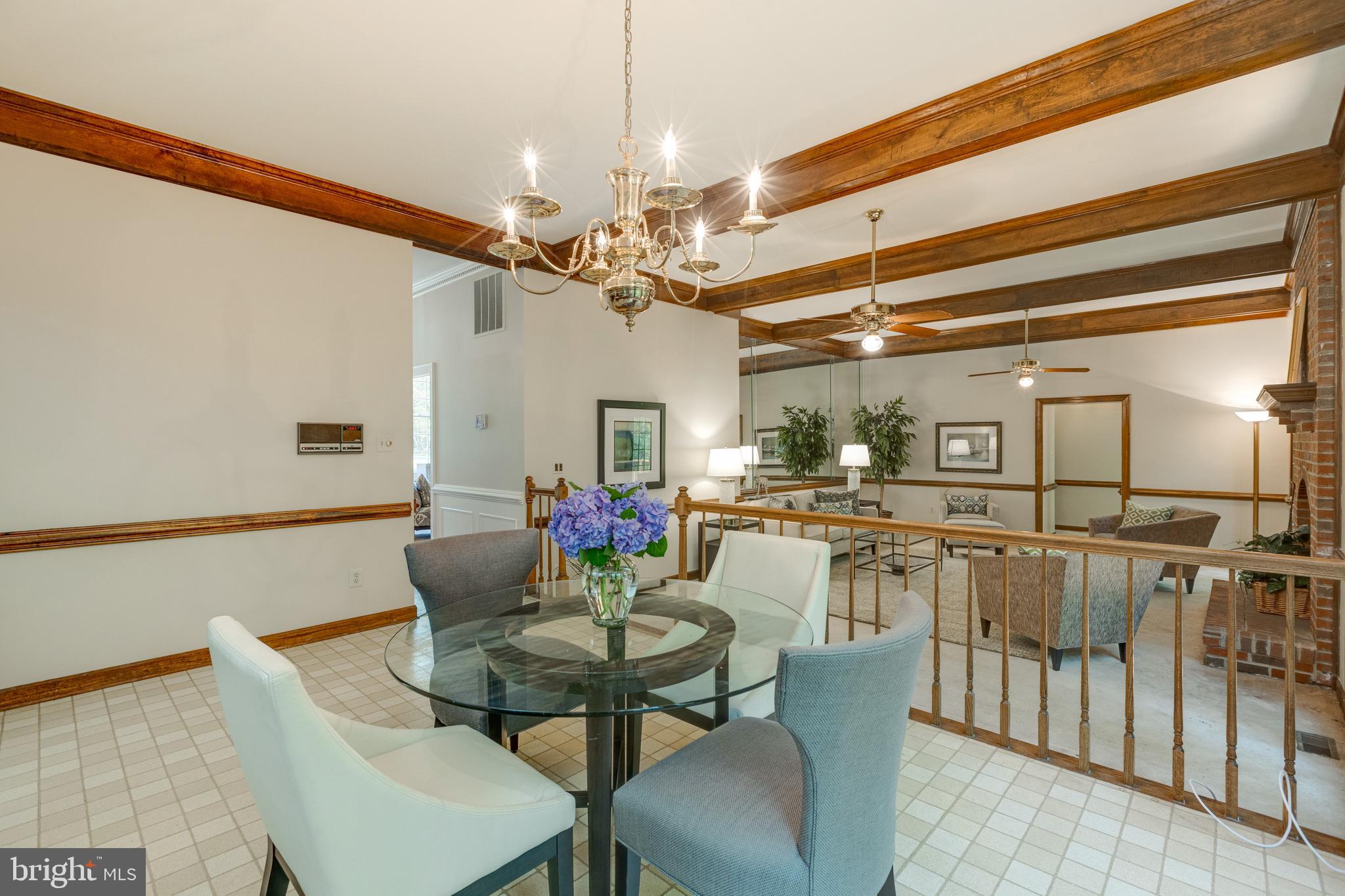 HAMPTON HILLS - Residential