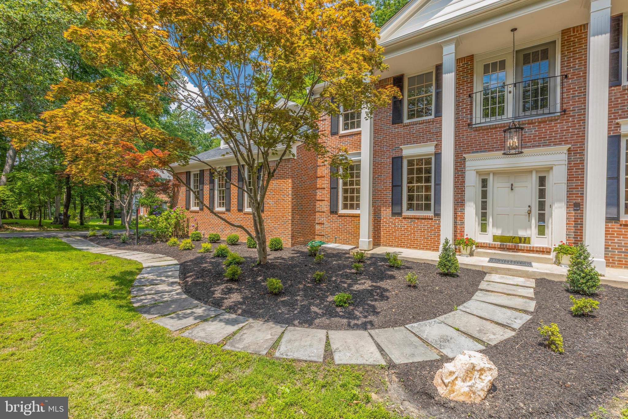 HAMPTON HILLS - Residential