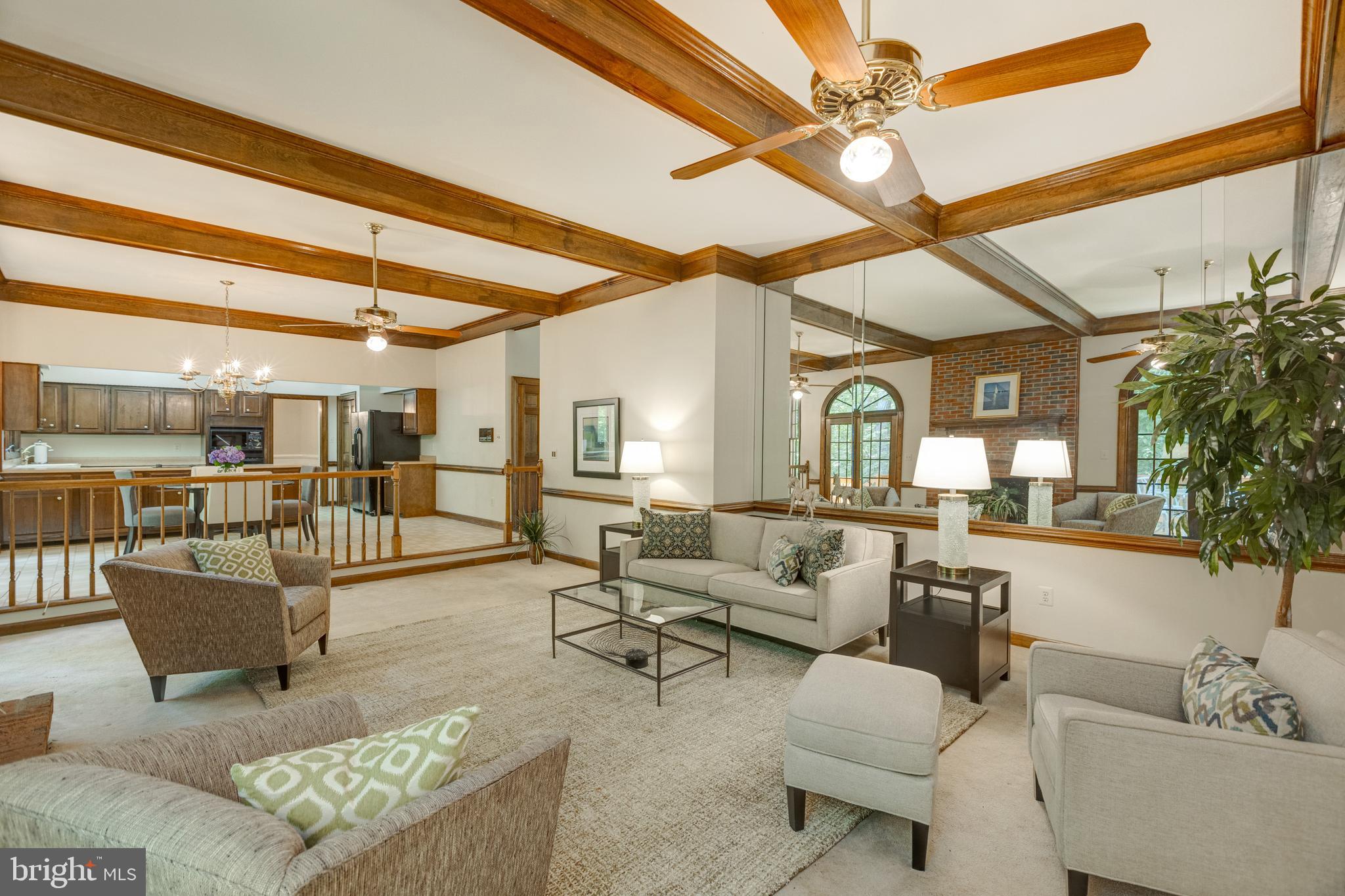 HAMPTON HILLS - Residential