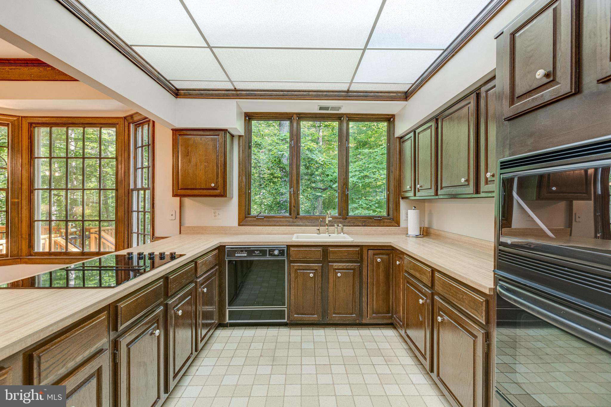 HAMPTON HILLS - Residential