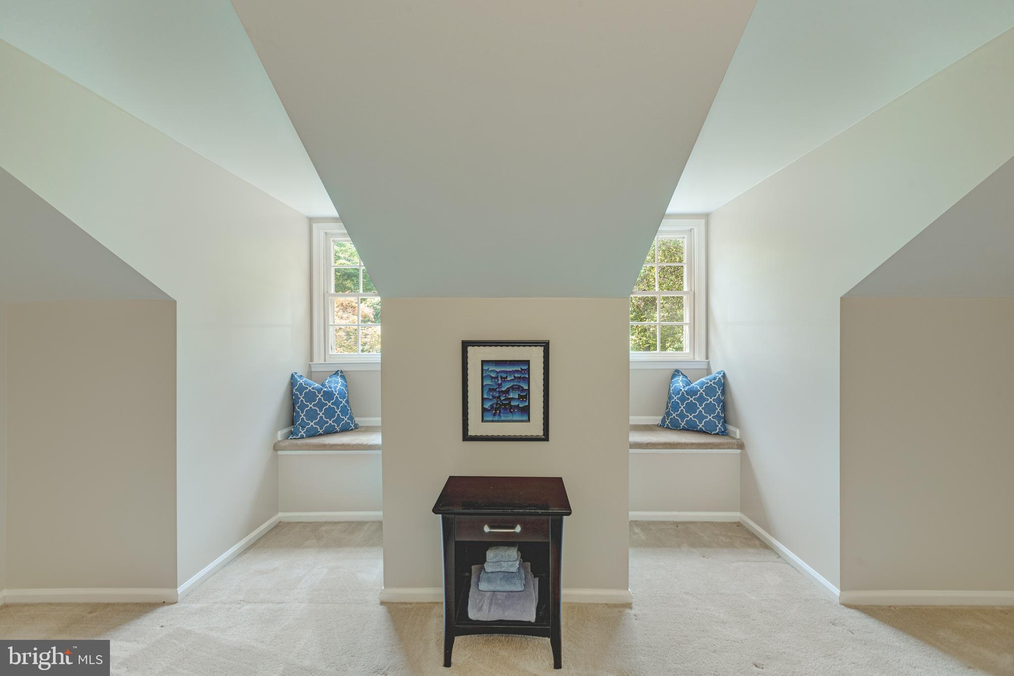 HAMPTON HILLS - Residential