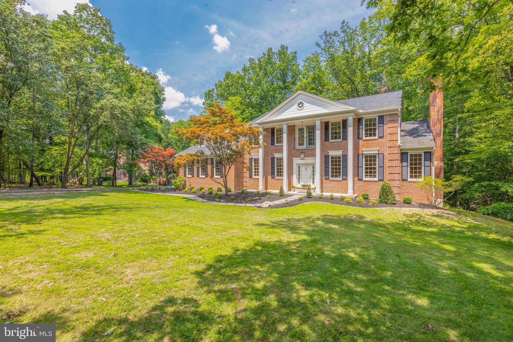 HAMPTON HILLS - Residential