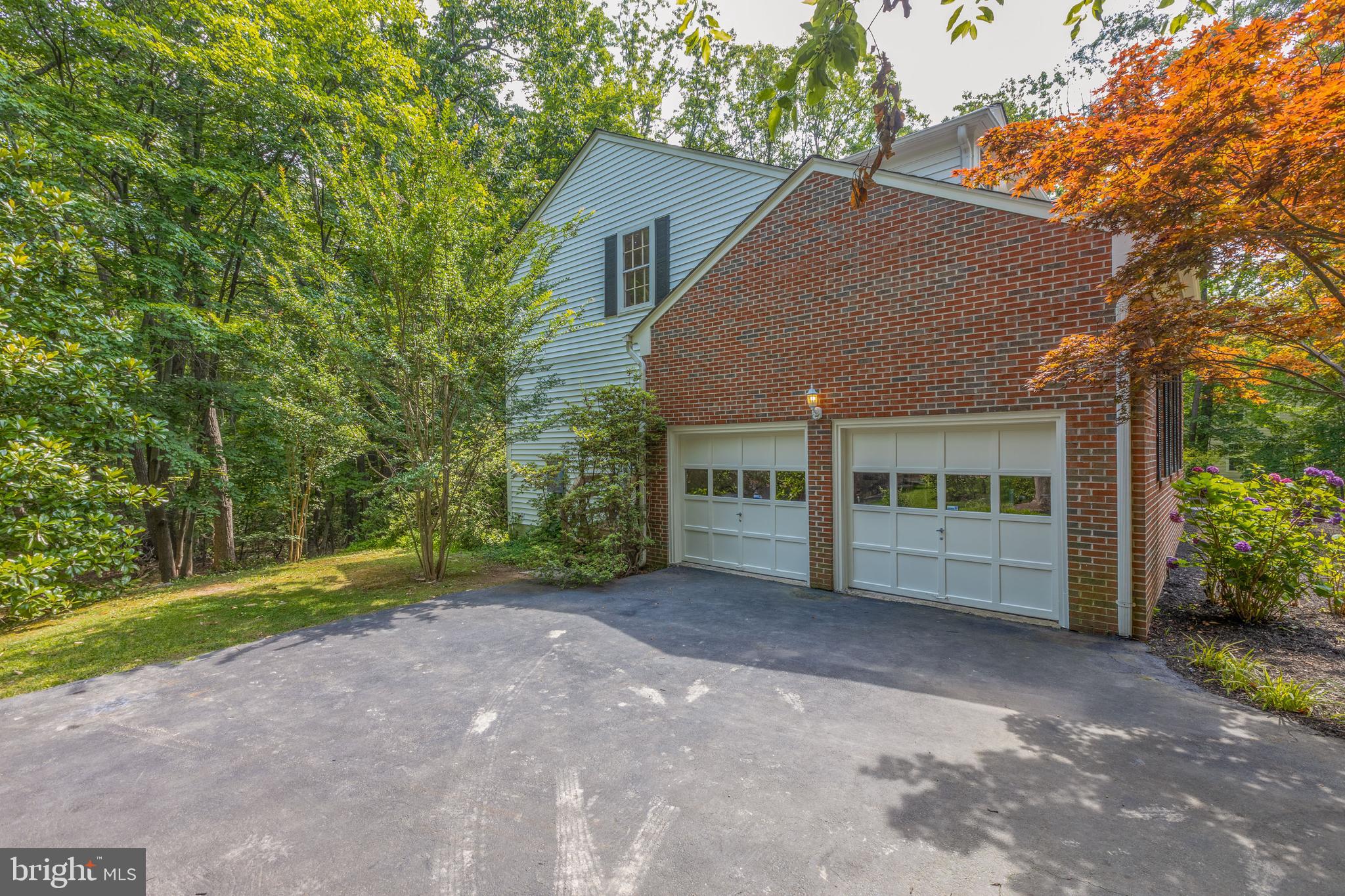 HAMPTON HILLS - Residential