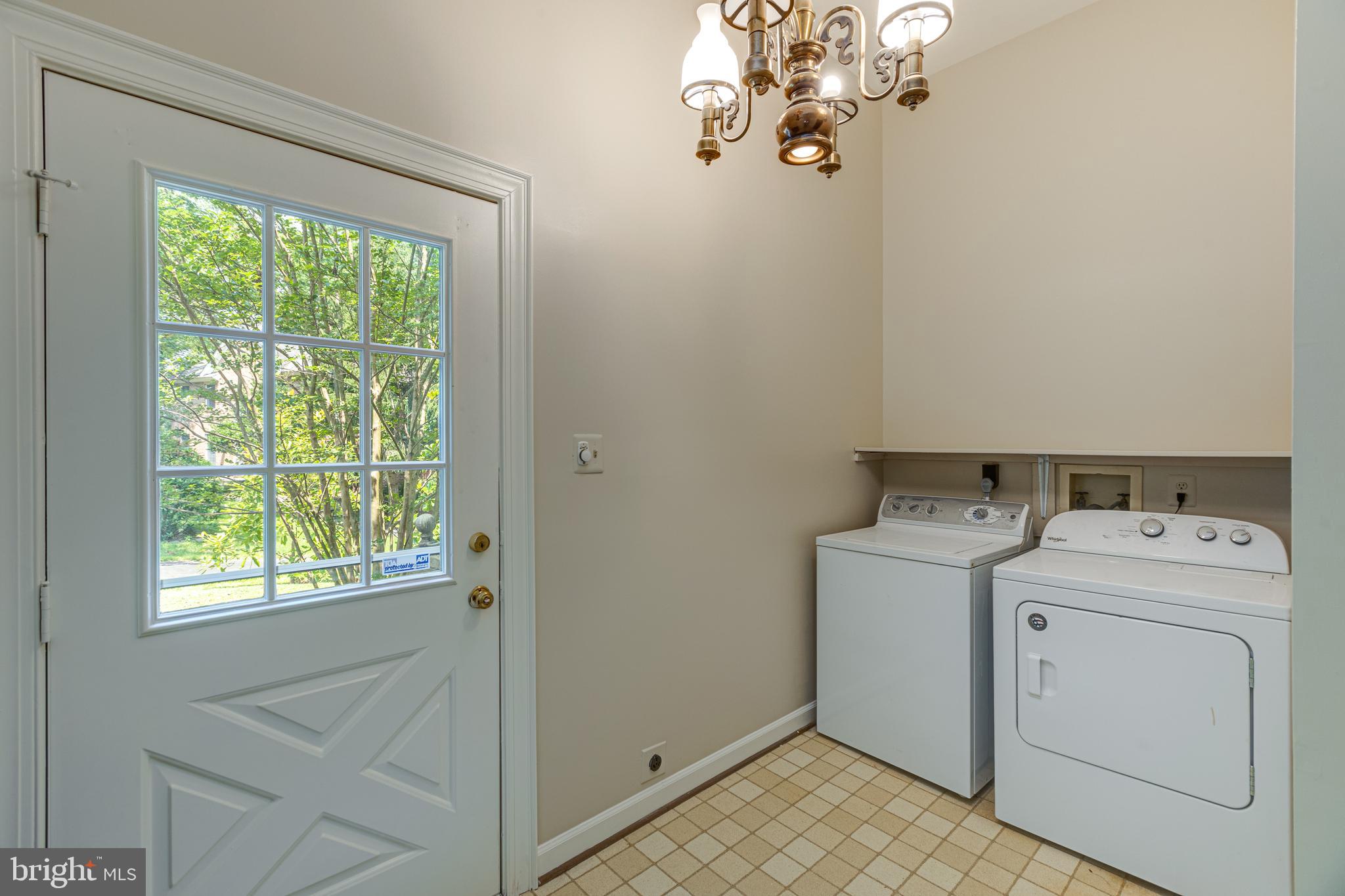 HAMPTON HILLS - Residential