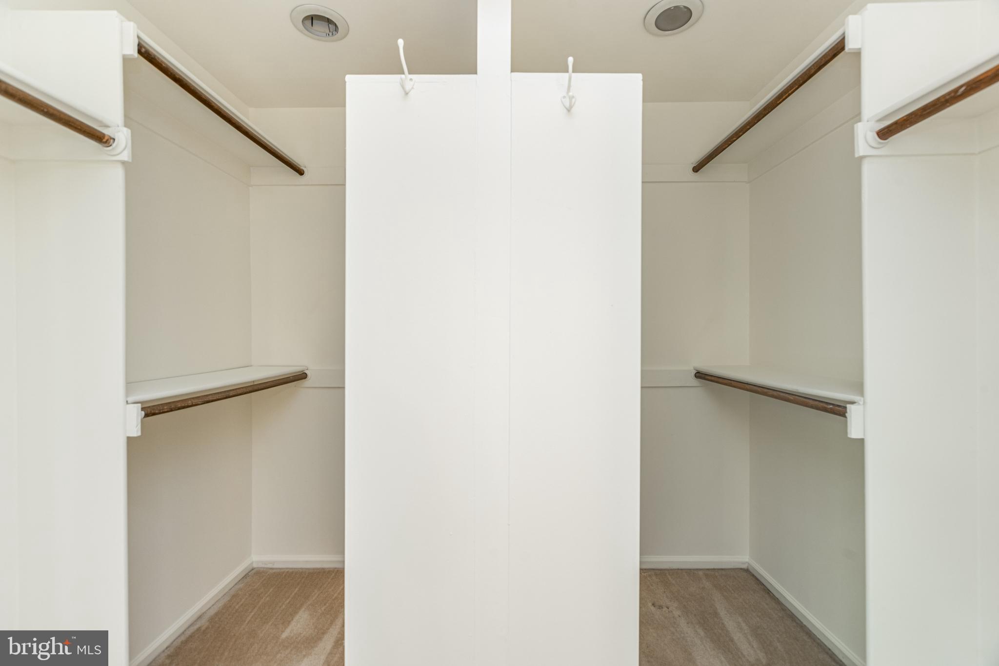 HAMPTON HILLS - Residential