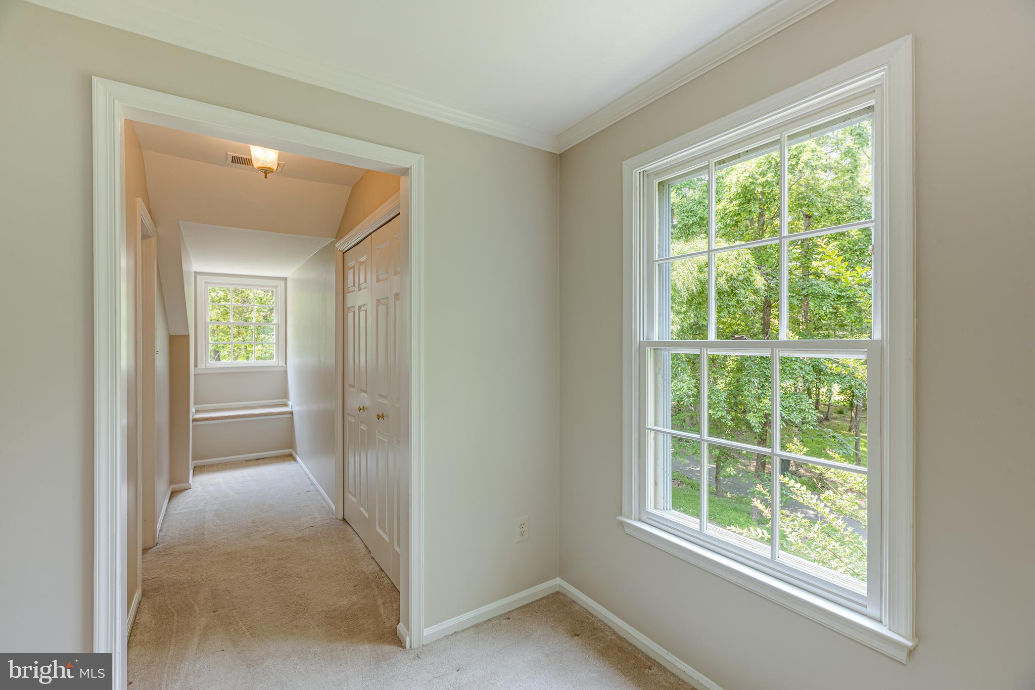 HAMPTON HILLS - Residential