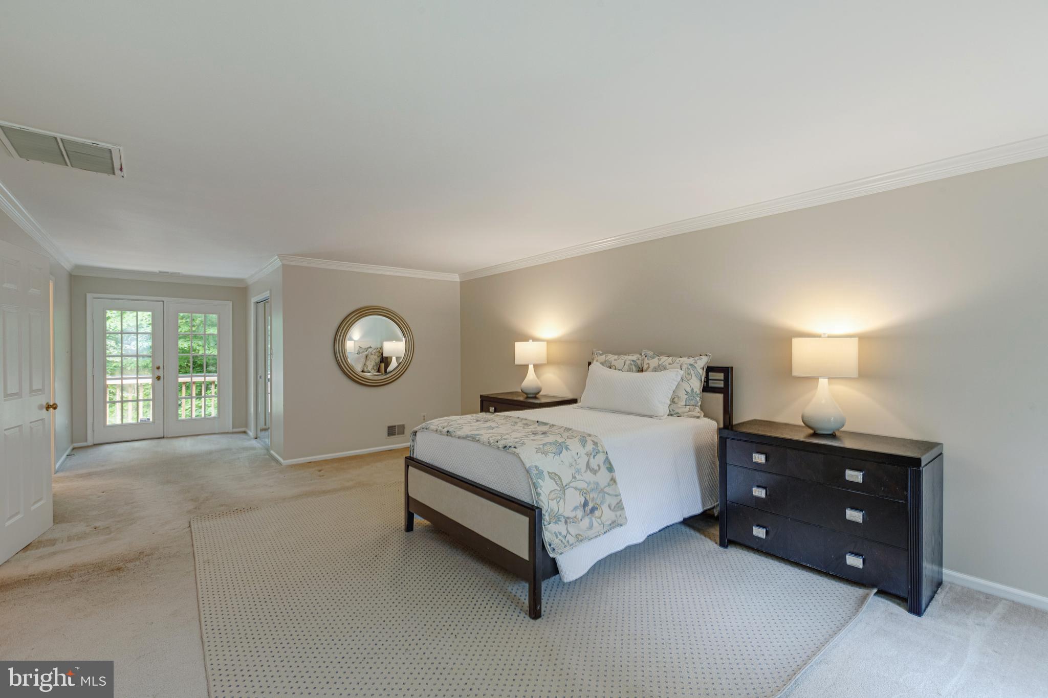 HAMPTON HILLS - Residential