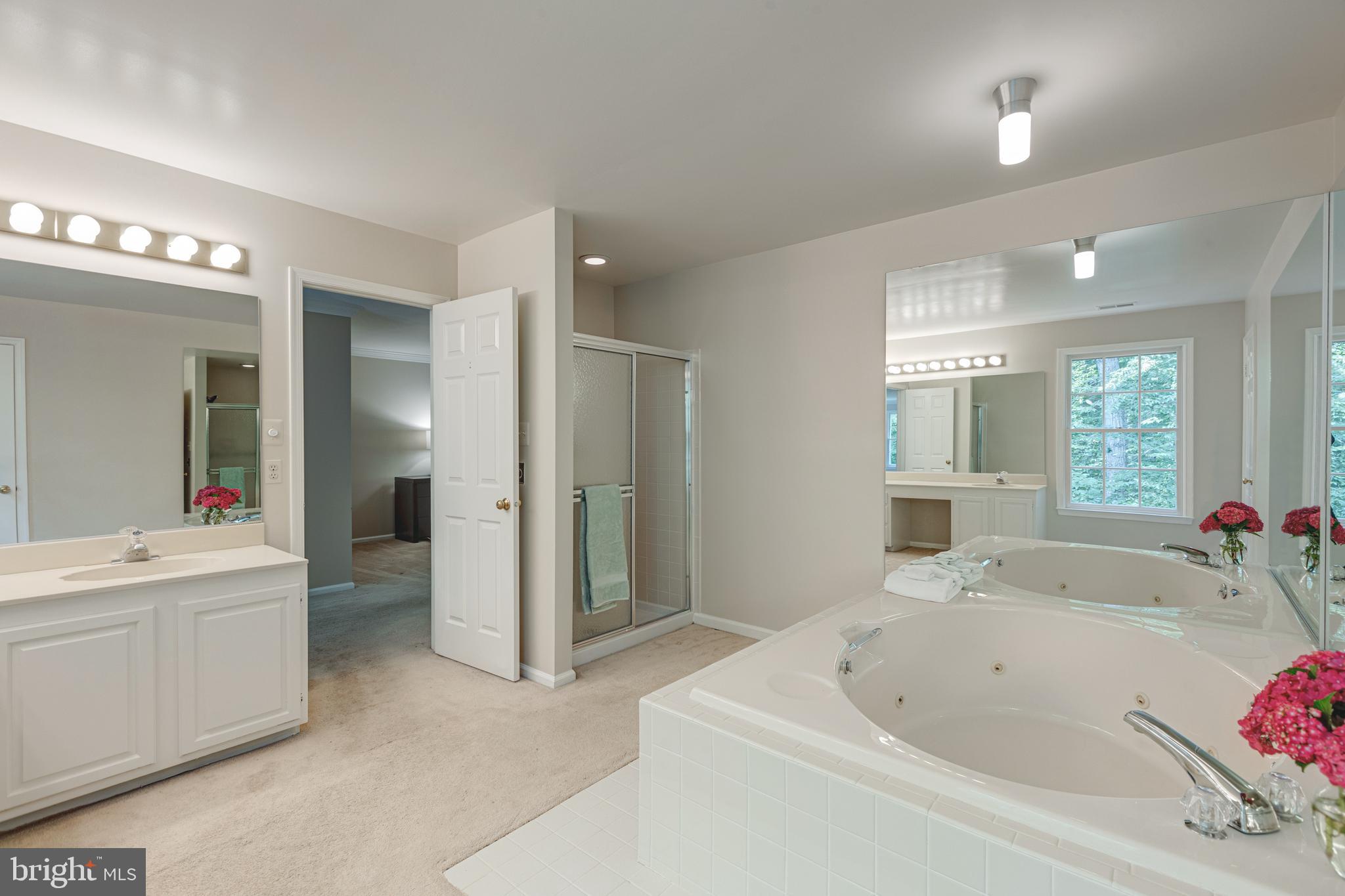 HAMPTON HILLS - Residential