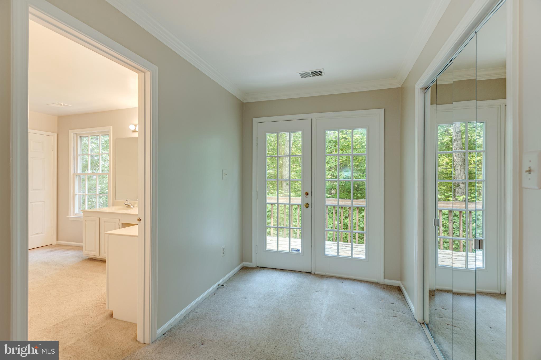 HAMPTON HILLS - Residential