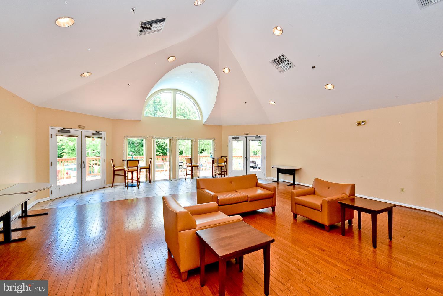 COVINGTON - Residential