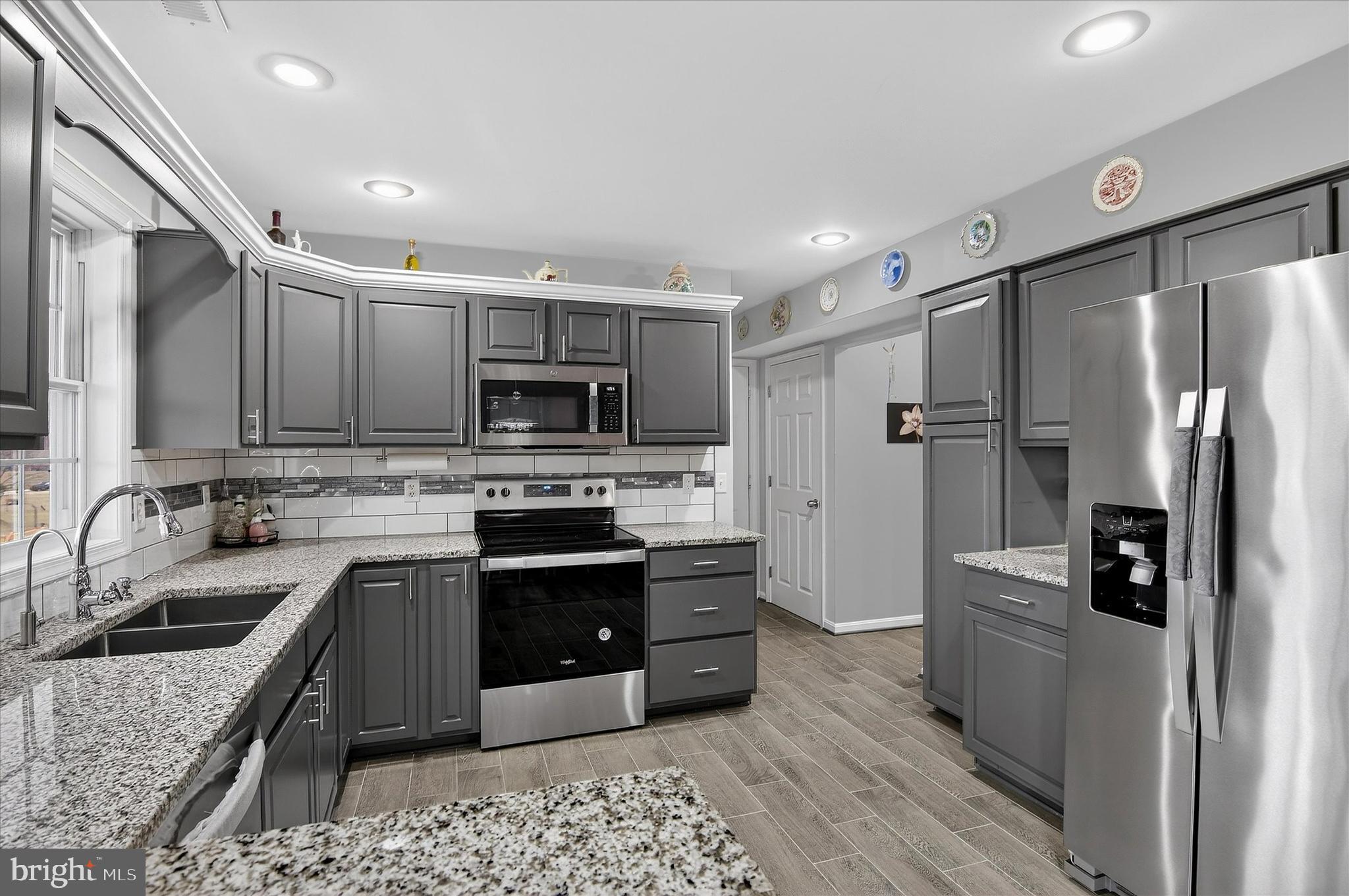 CEDAR LAWN - Residential