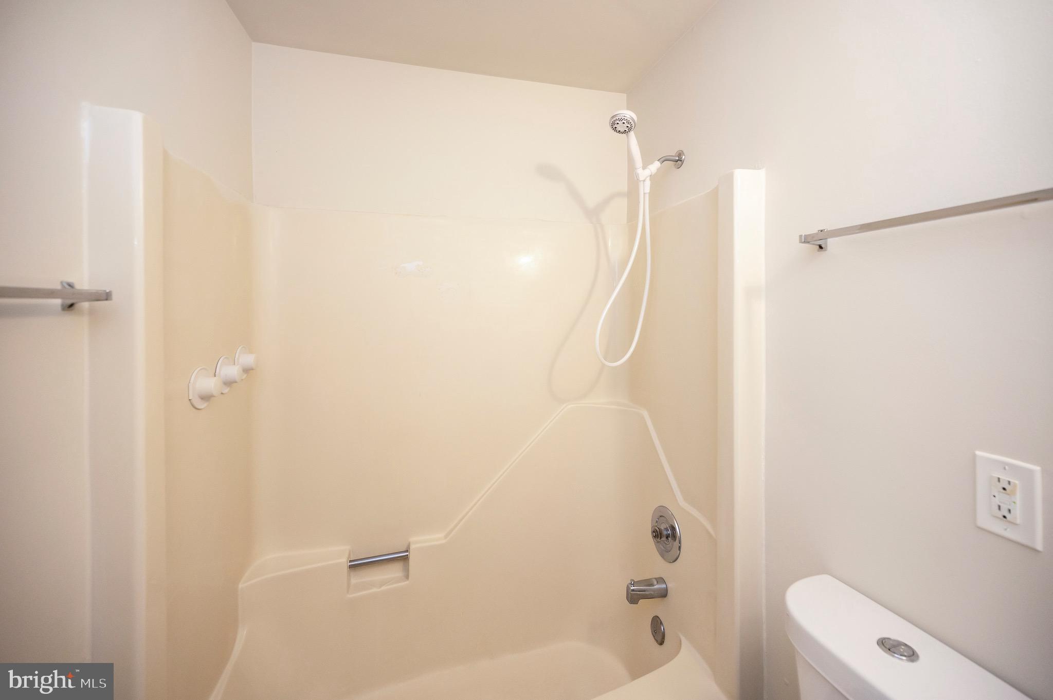 MILL GARDEN - Residential Lease