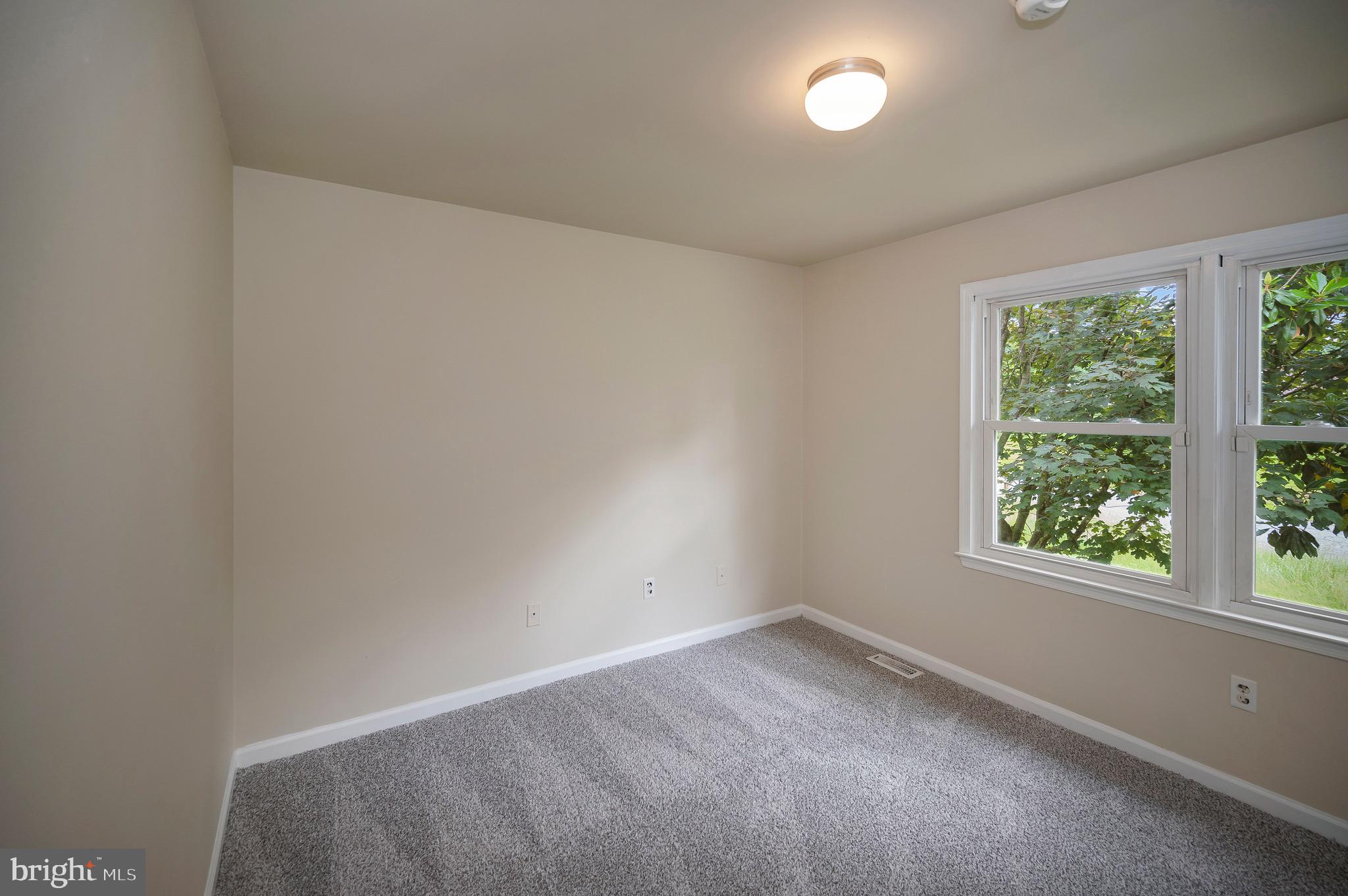 MILL GARDEN - Residential Lease