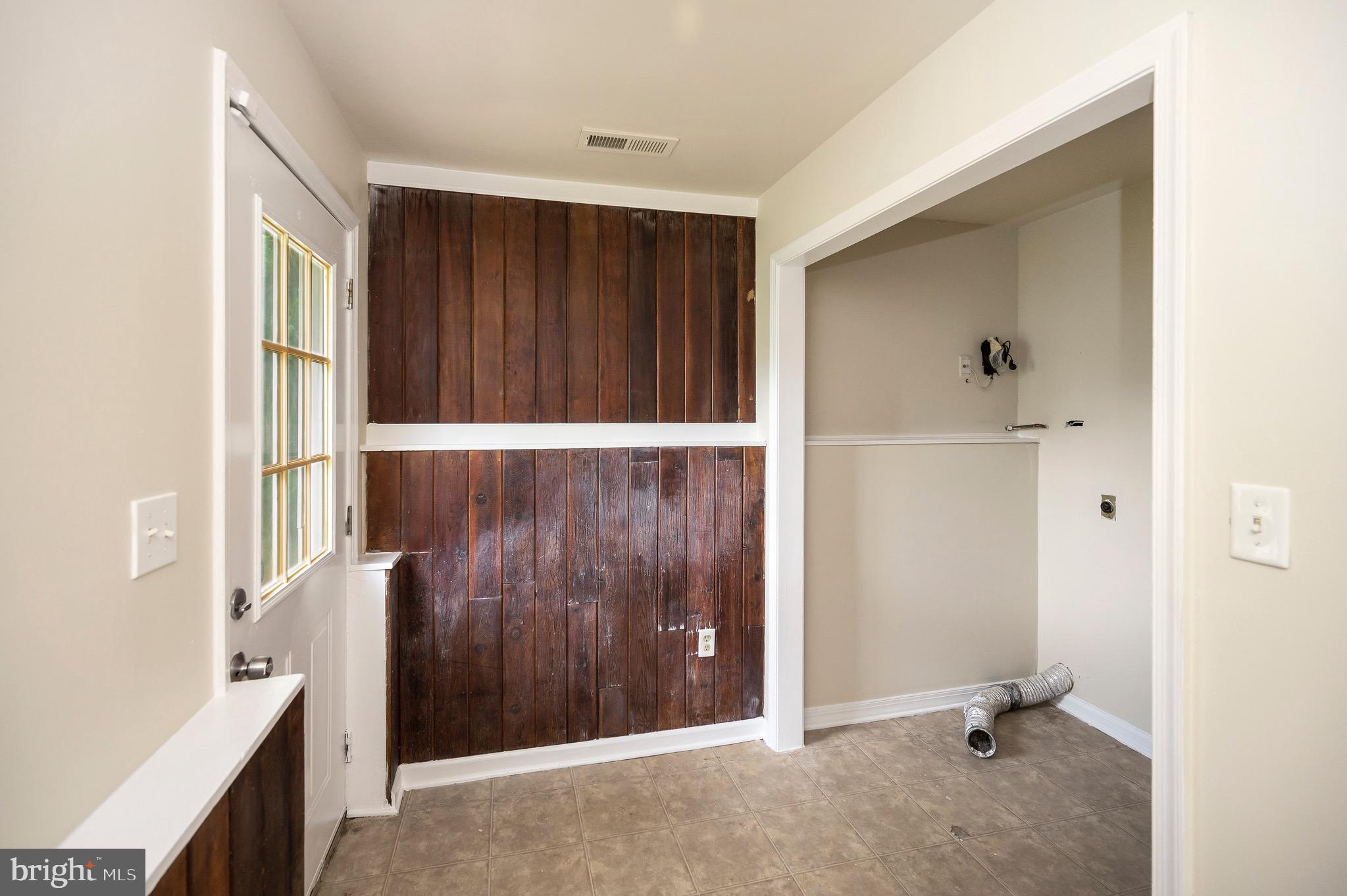 MILL GARDEN - Residential Lease