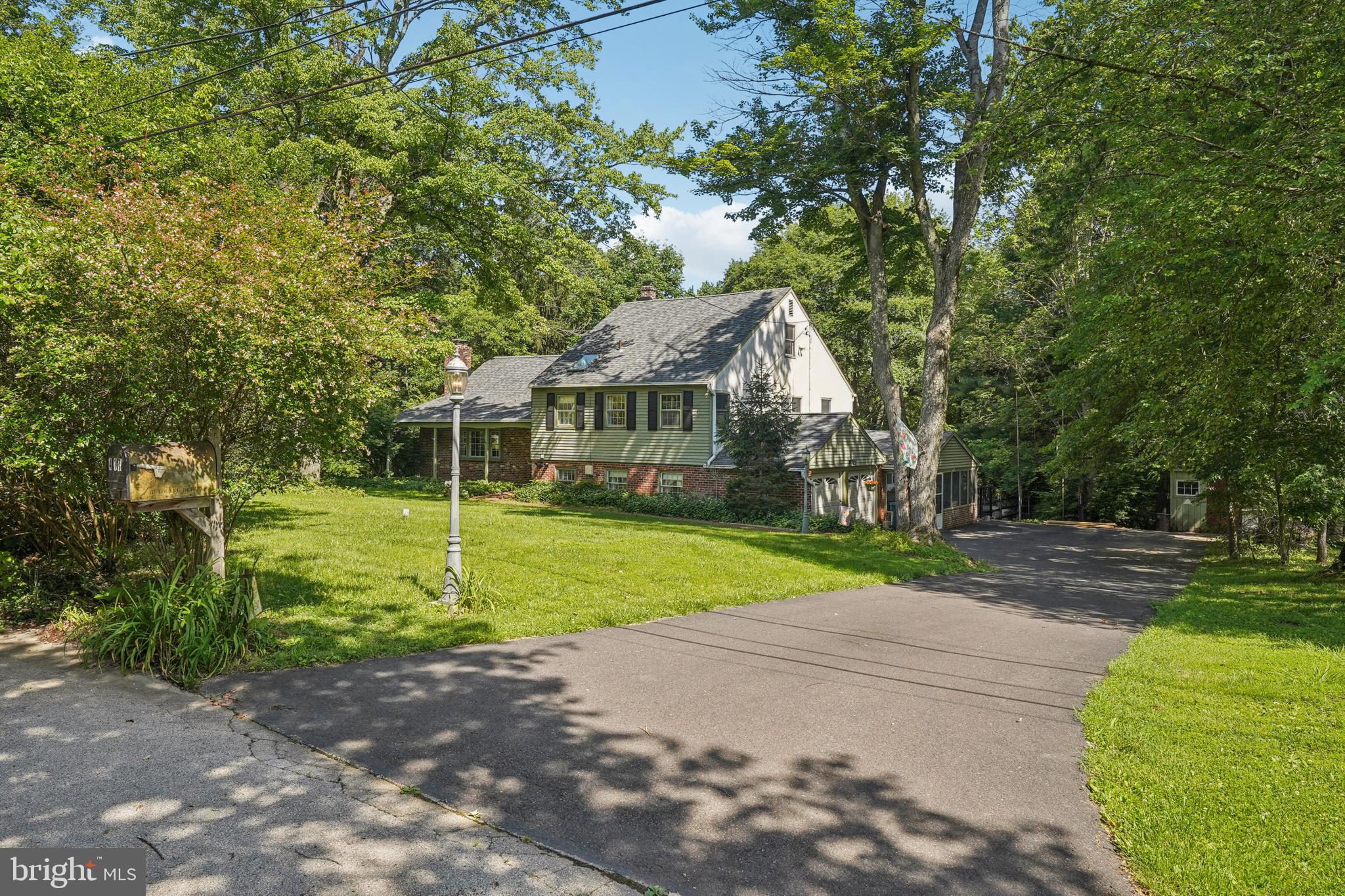 417 TOLAND DRIVE