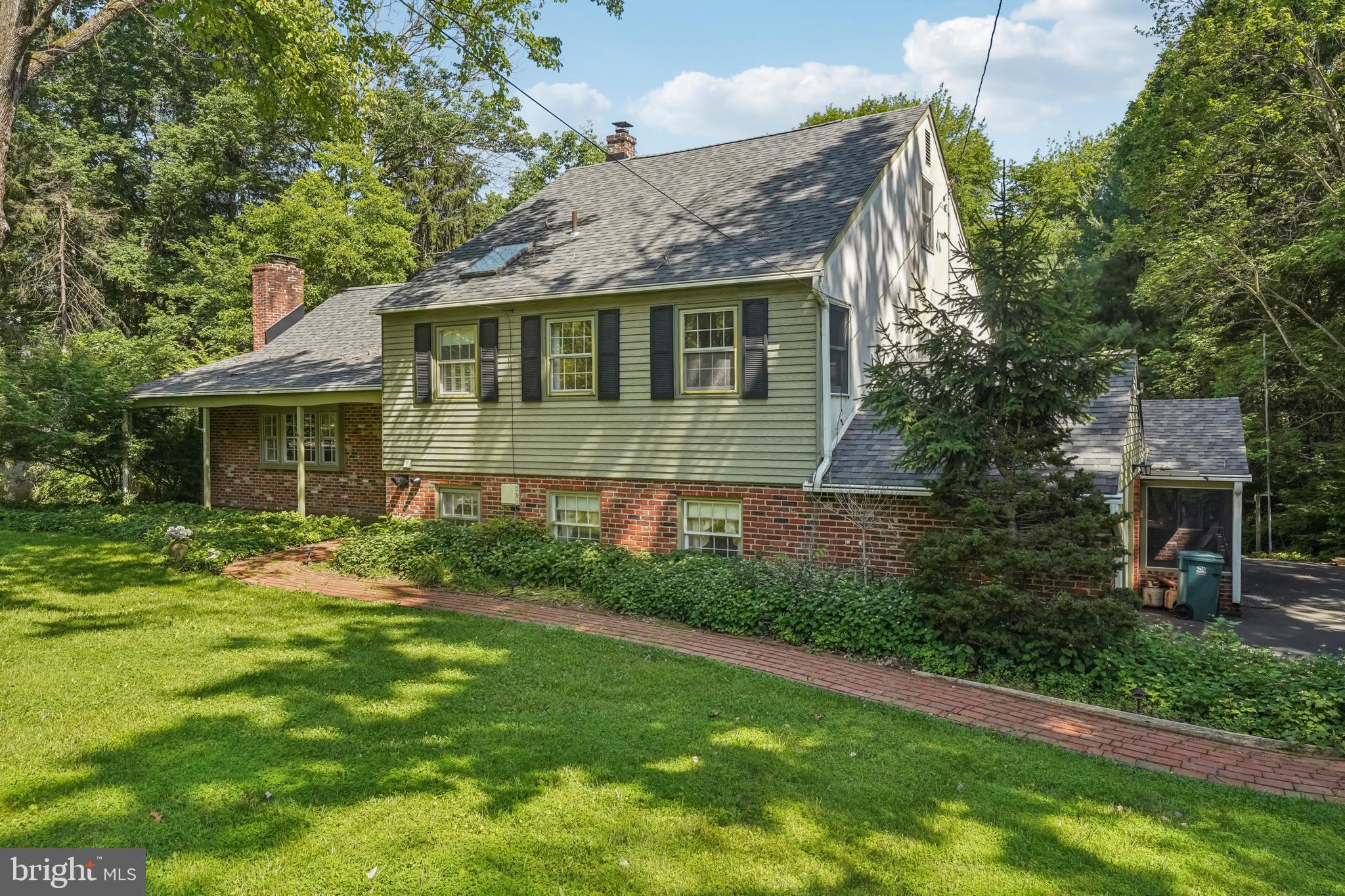 417 TOLAND DRIVE