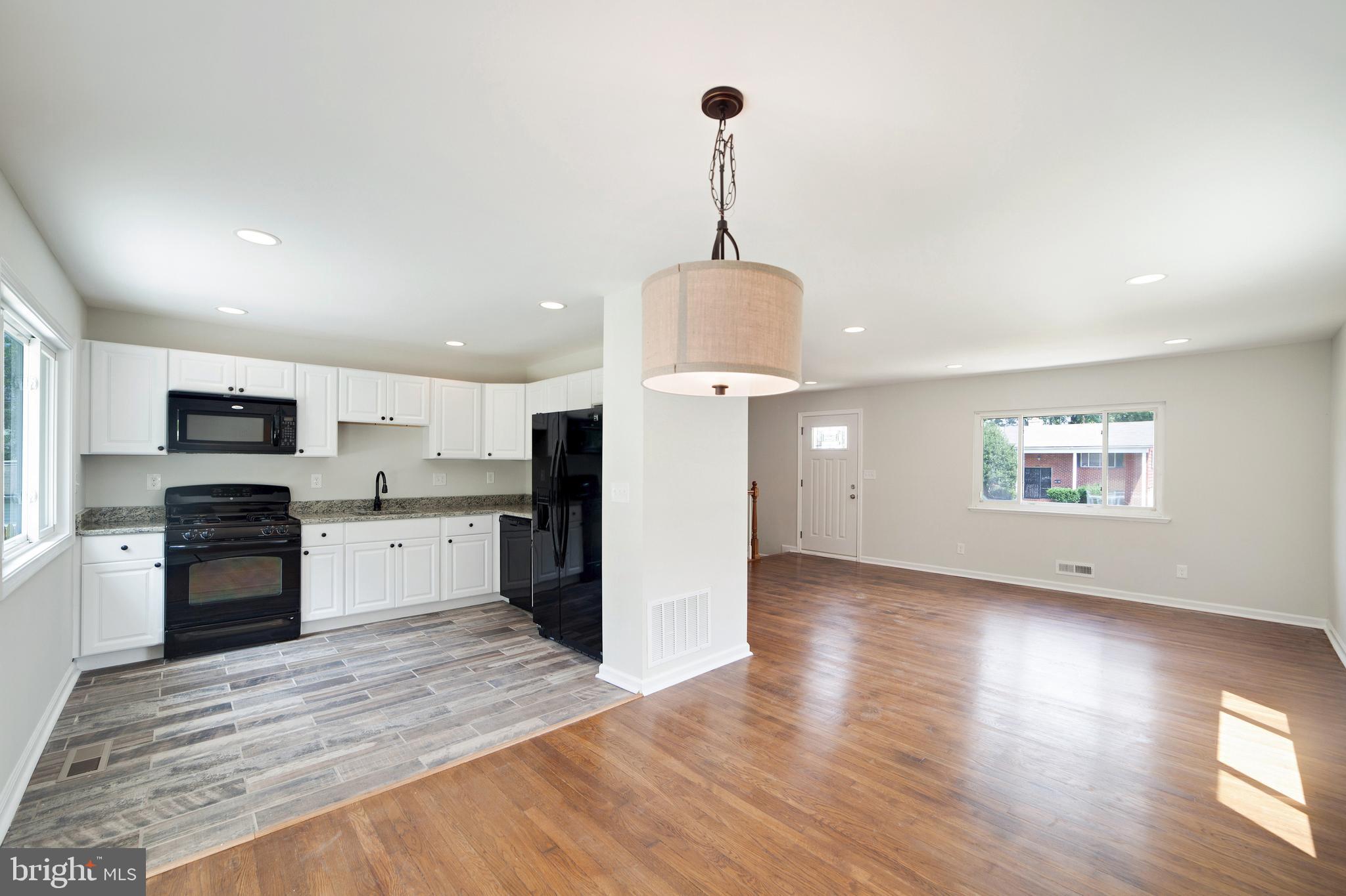 DEERFIELD - Residential Lease