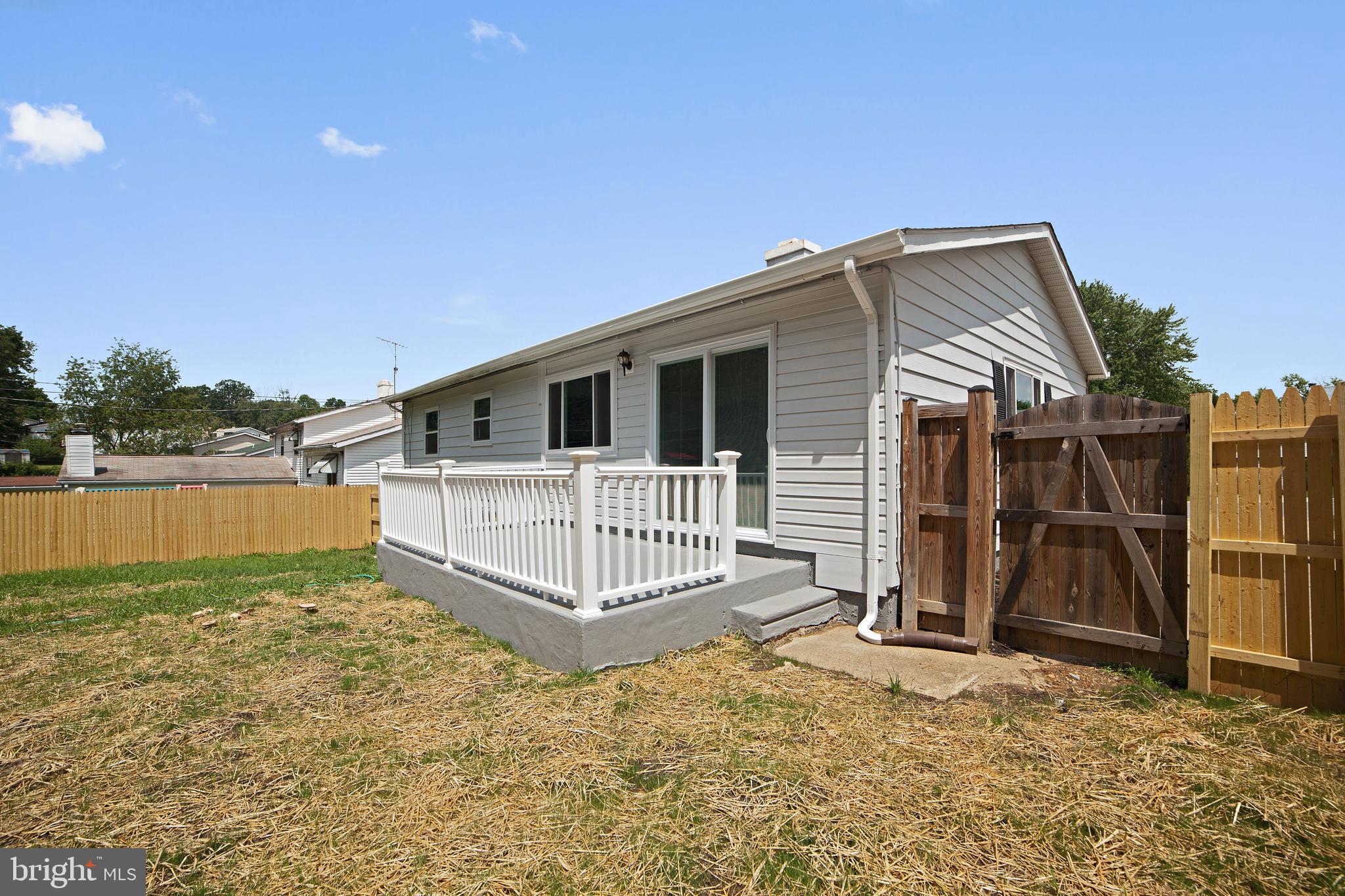 DEERFIELD - Residential Lease