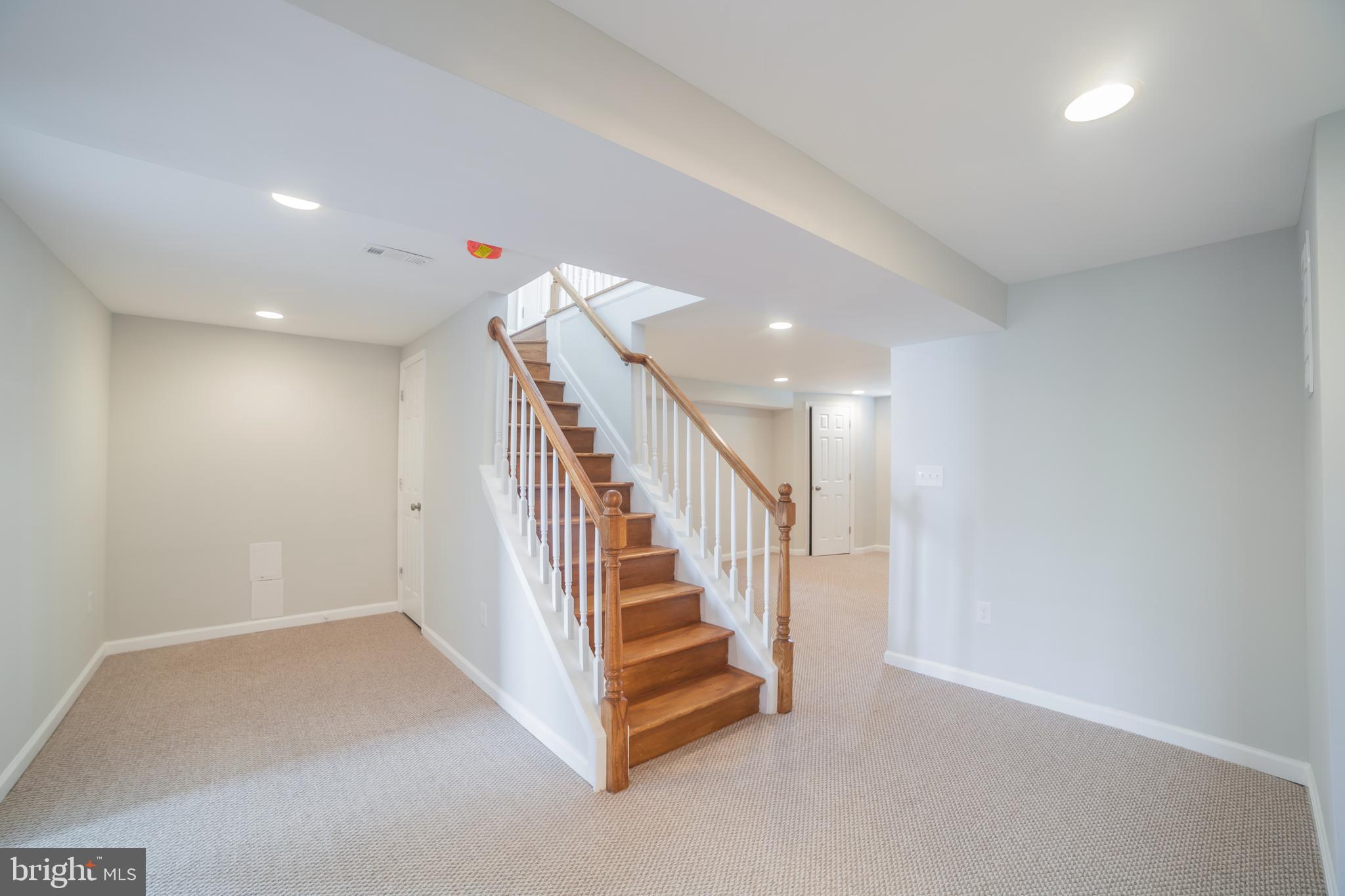 DEERFIELD - Residential Lease