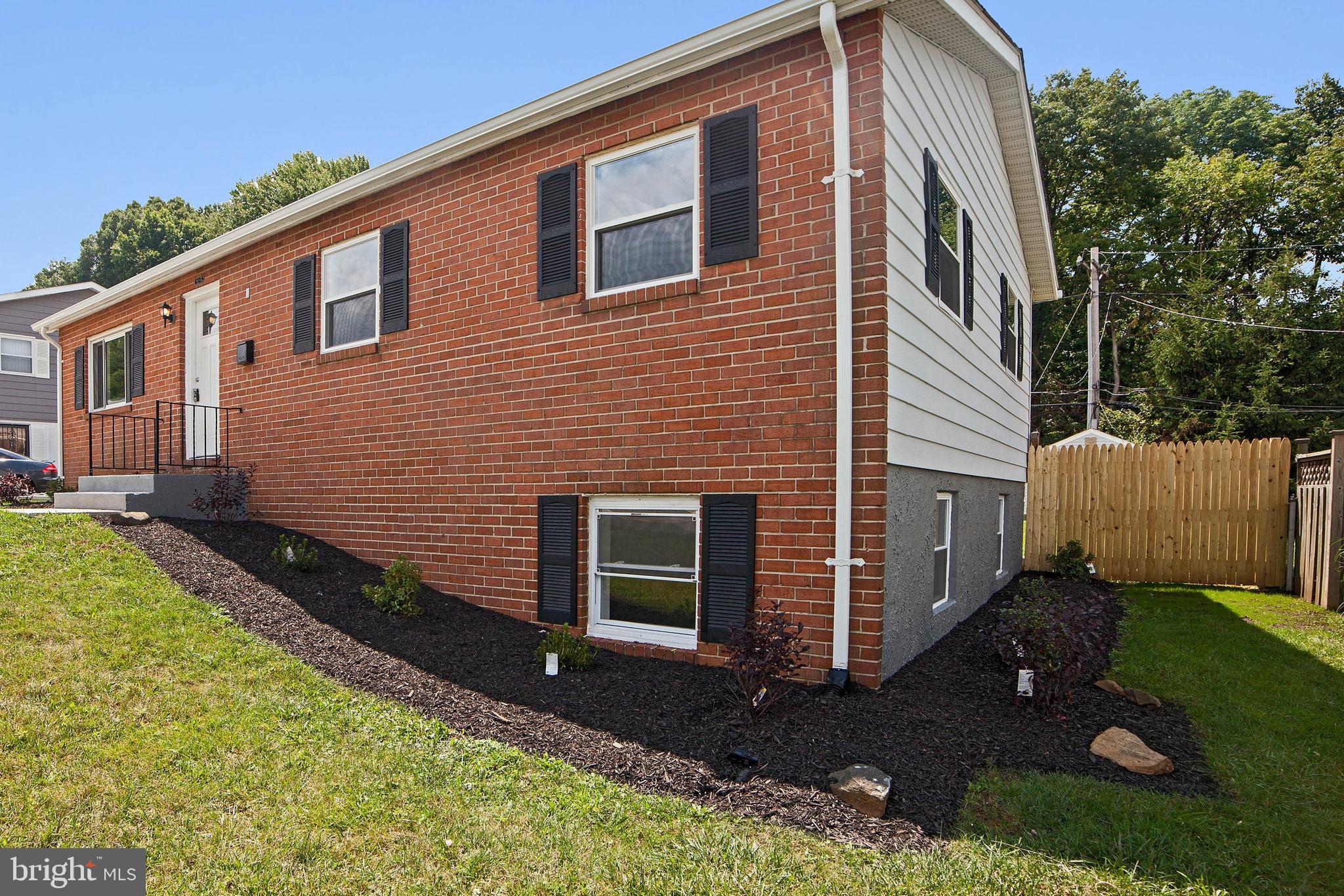 DEERFIELD - Residential Lease