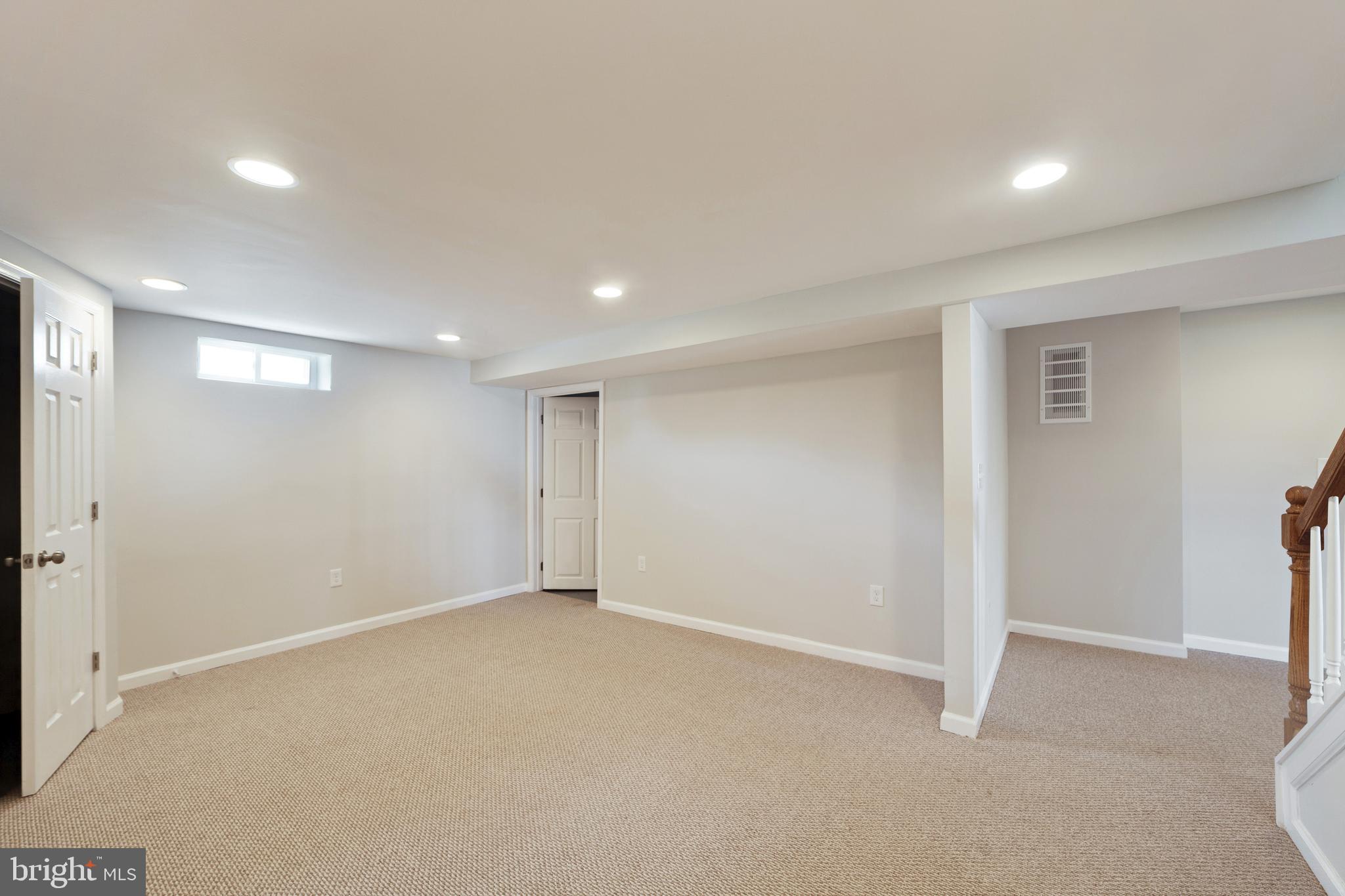 DEERFIELD - Residential Lease