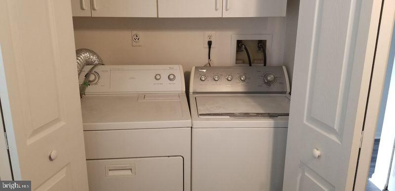 GLEN OAKS - Residential