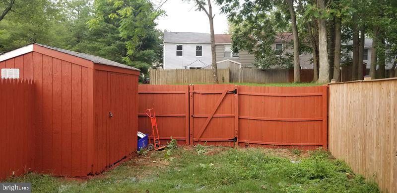 GLEN OAKS - Residential