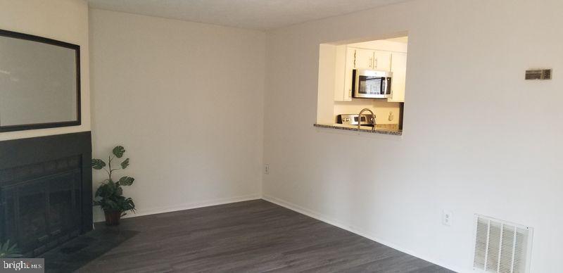 GLEN OAKS - Residential