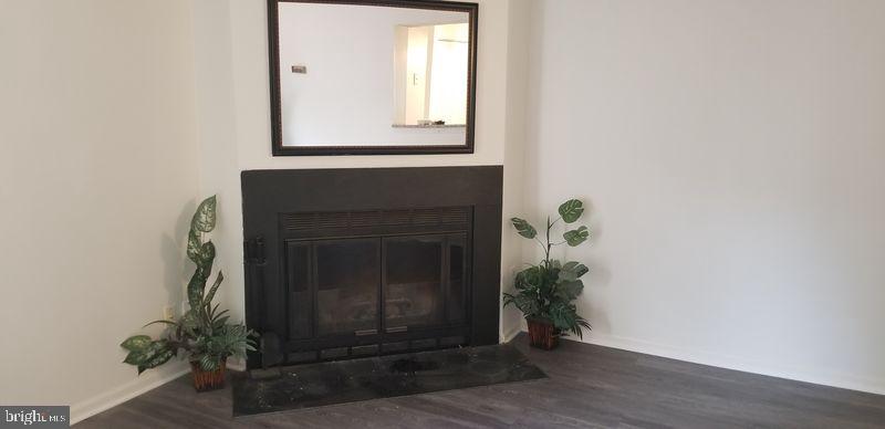 GLEN OAKS - Residential