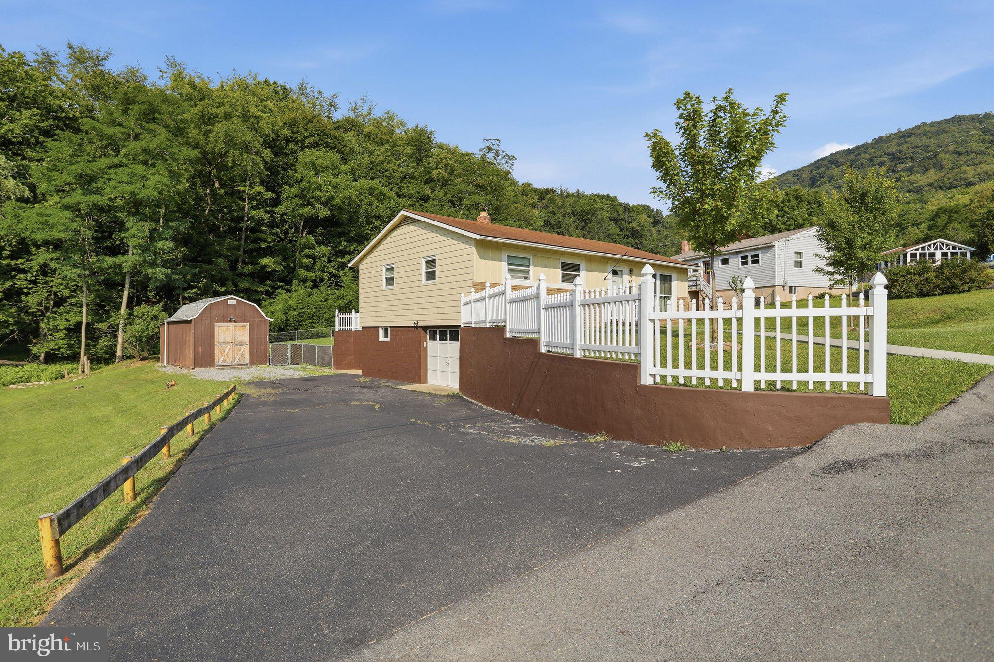 95 OLD ORCHARD DRIVE