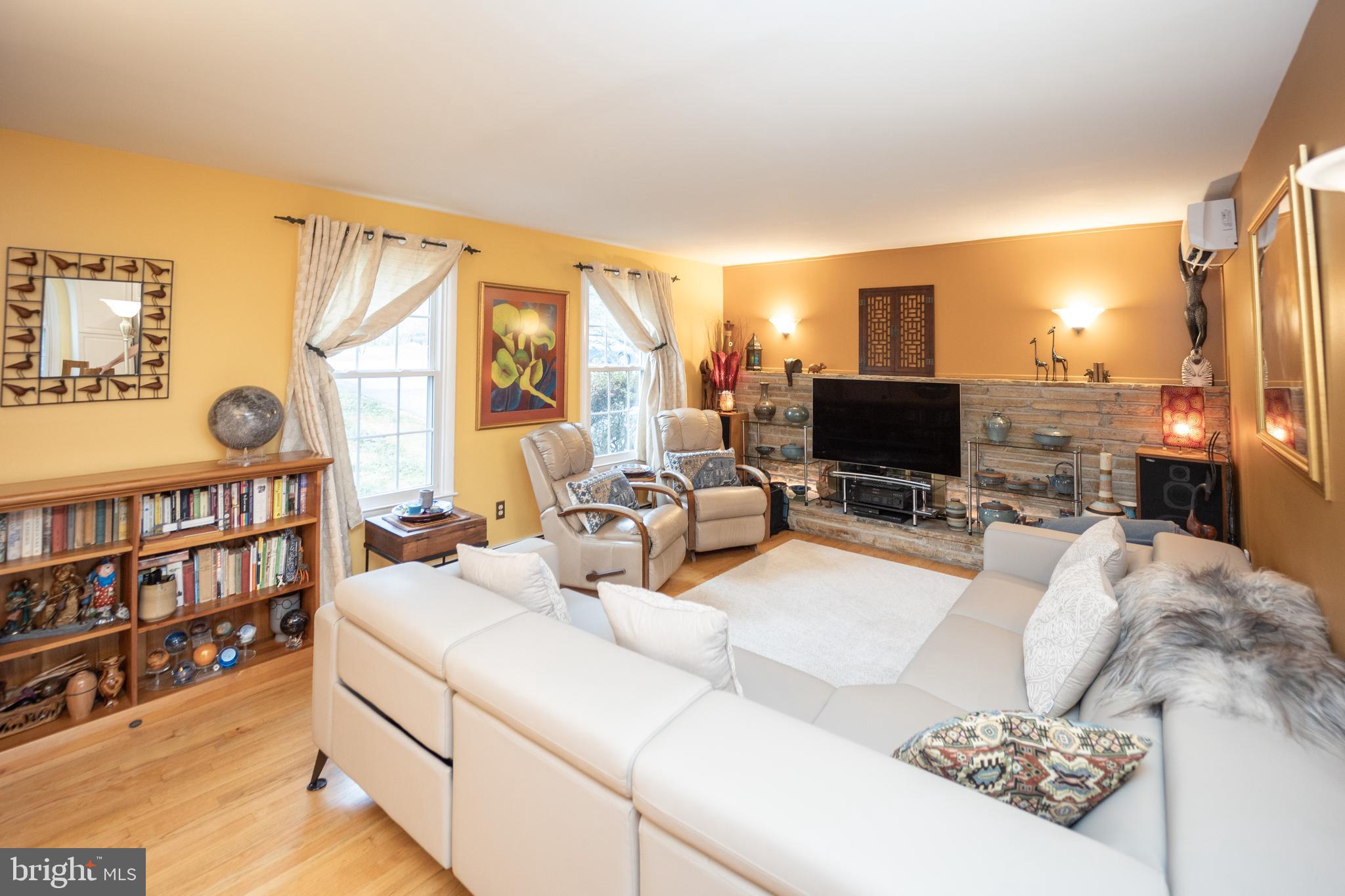 FONT HILL VILLAGE - Residential