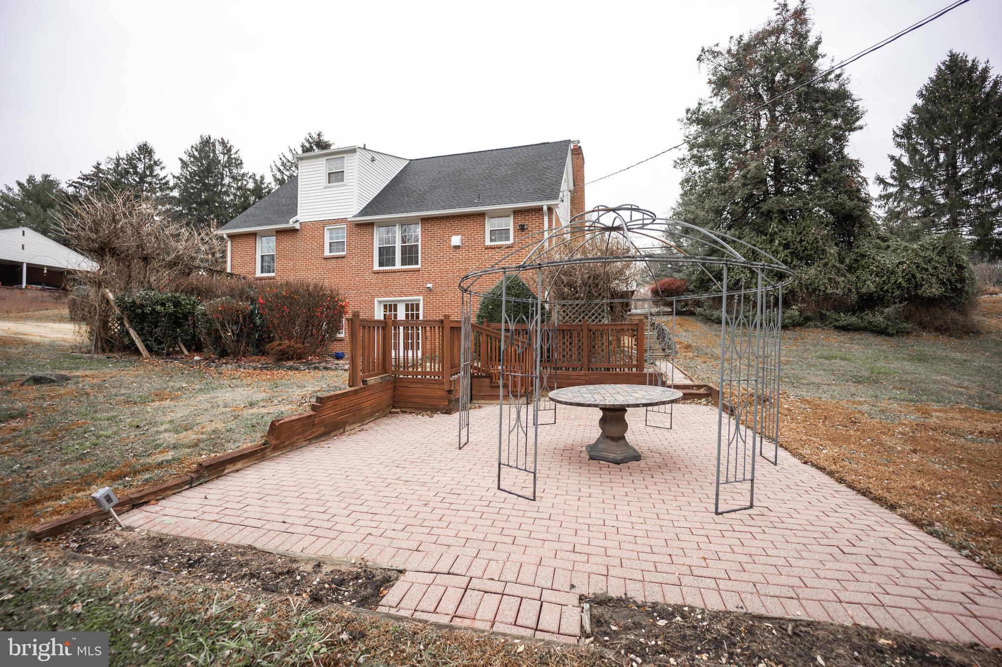 FONT HILL VILLAGE - Residential