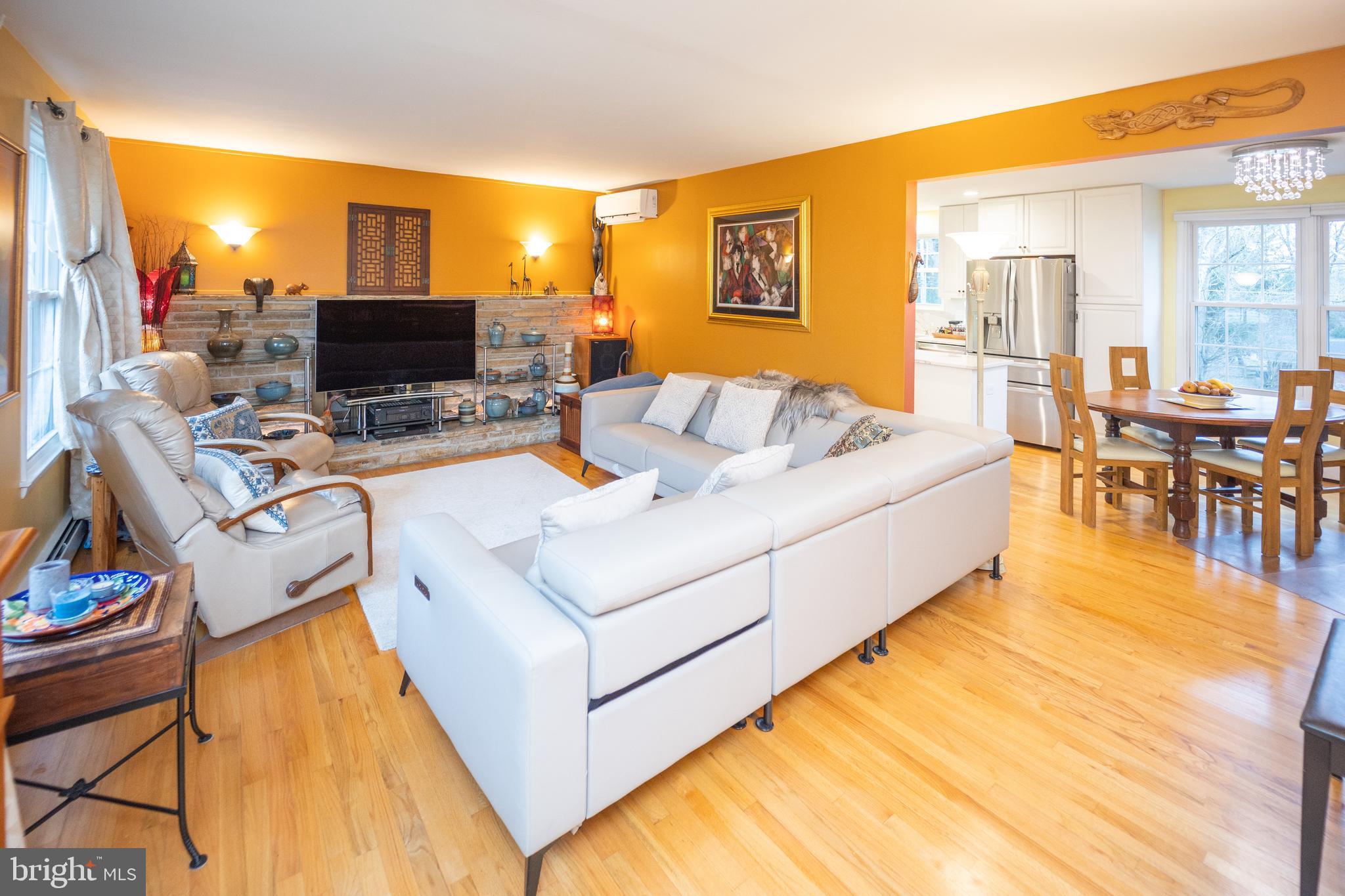 FONT HILL VILLAGE - Residential