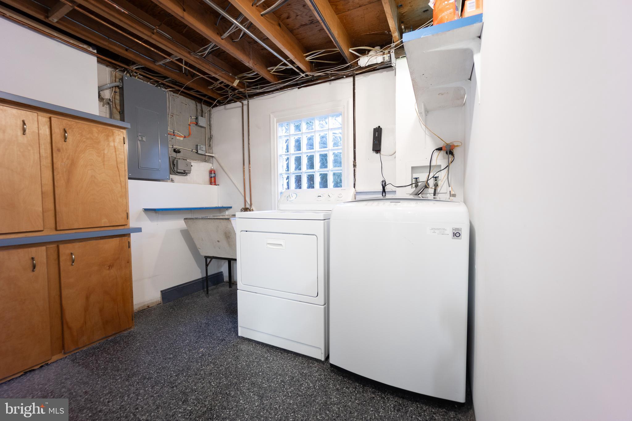 FONT HILL VILLAGE - Residential