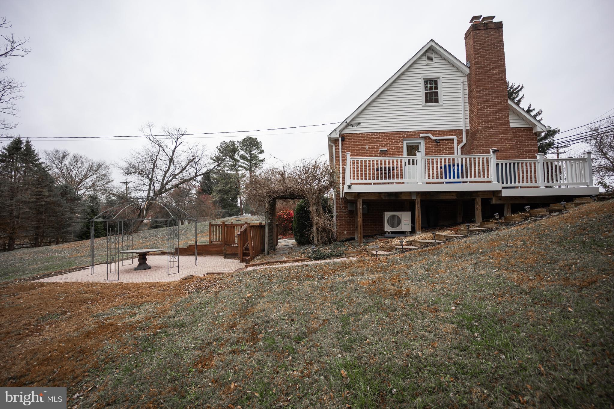 FONT HILL VILLAGE - Residential