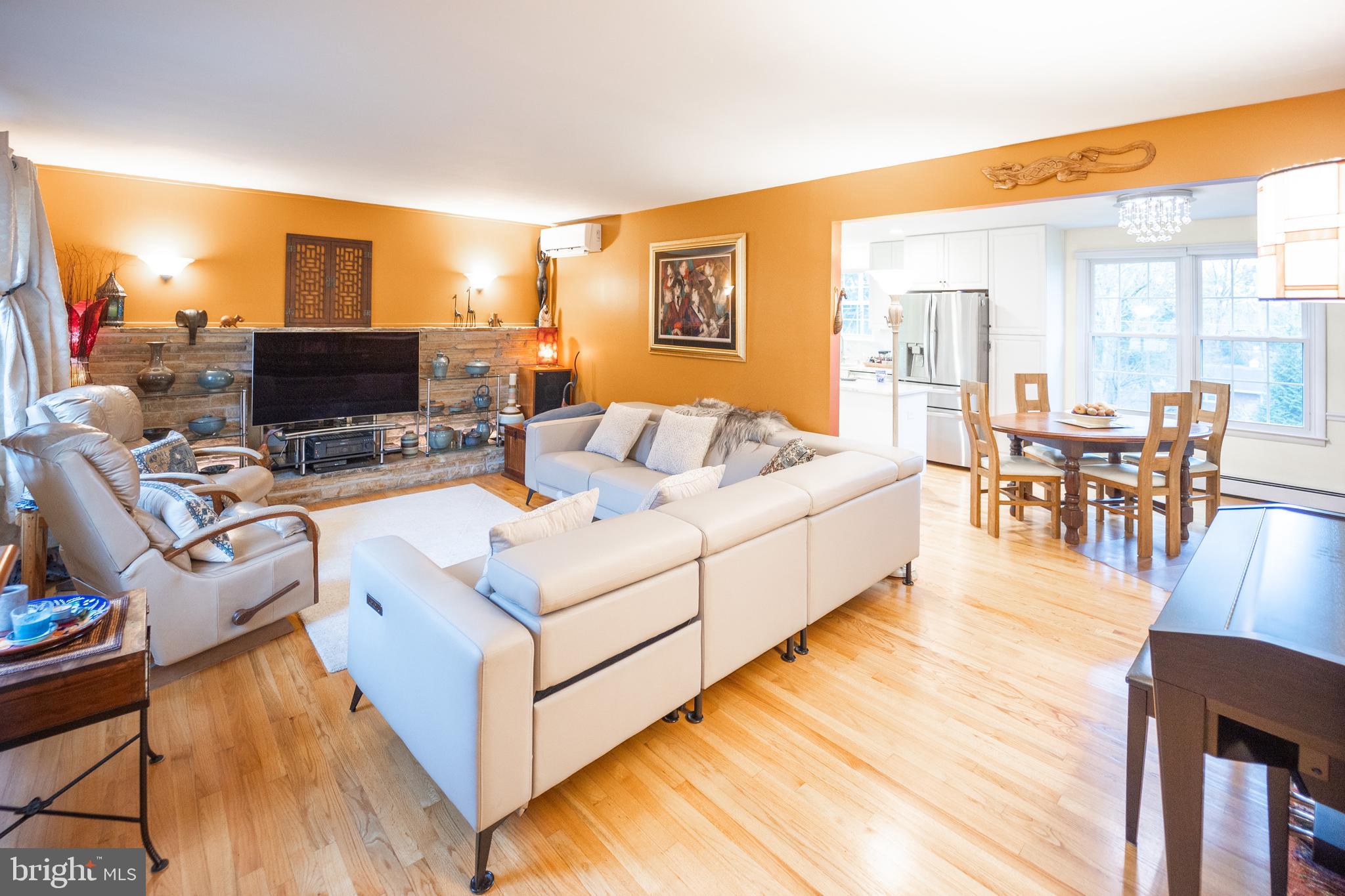 FONT HILL VILLAGE - Residential