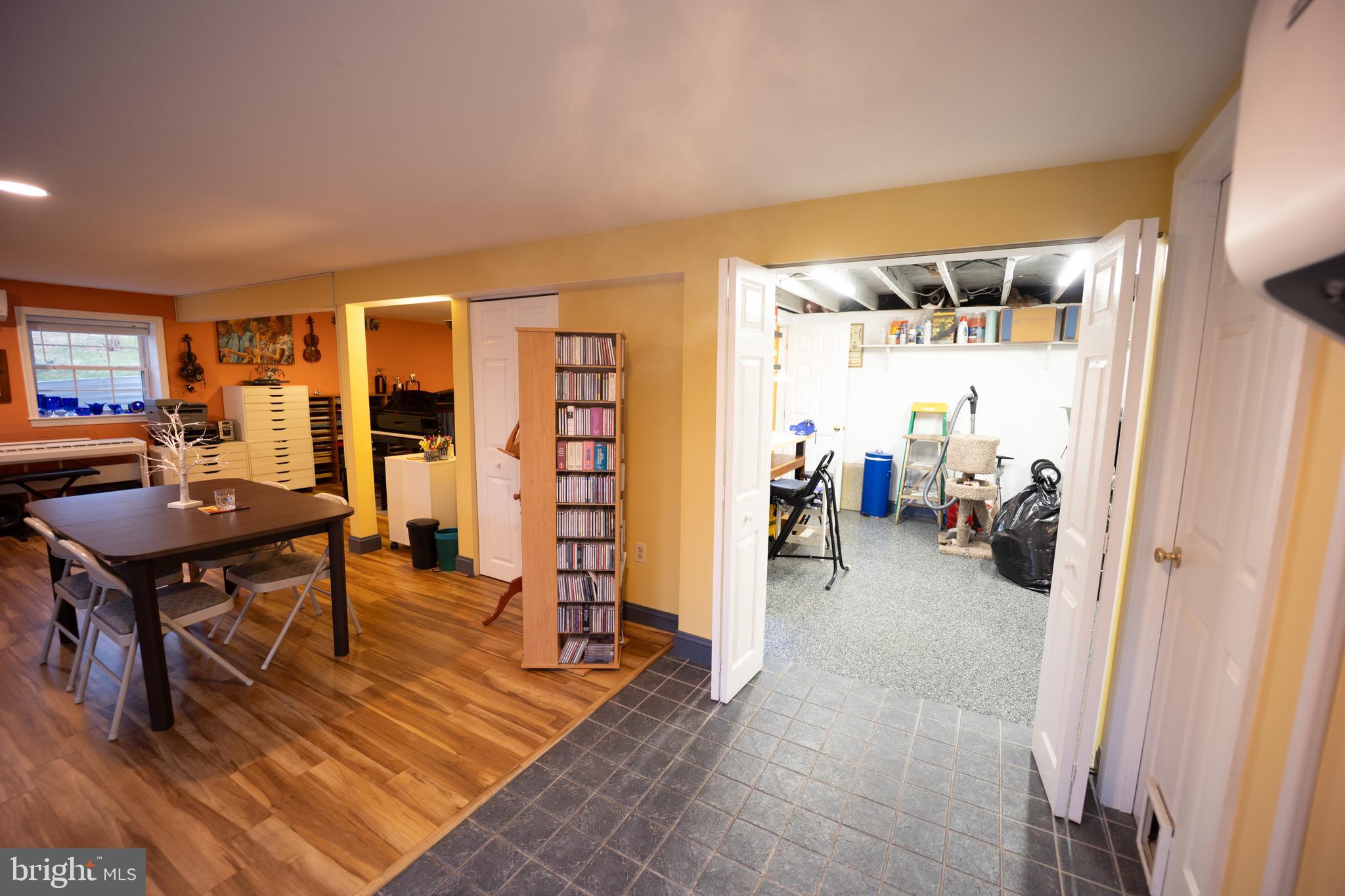 FONT HILL VILLAGE - Residential