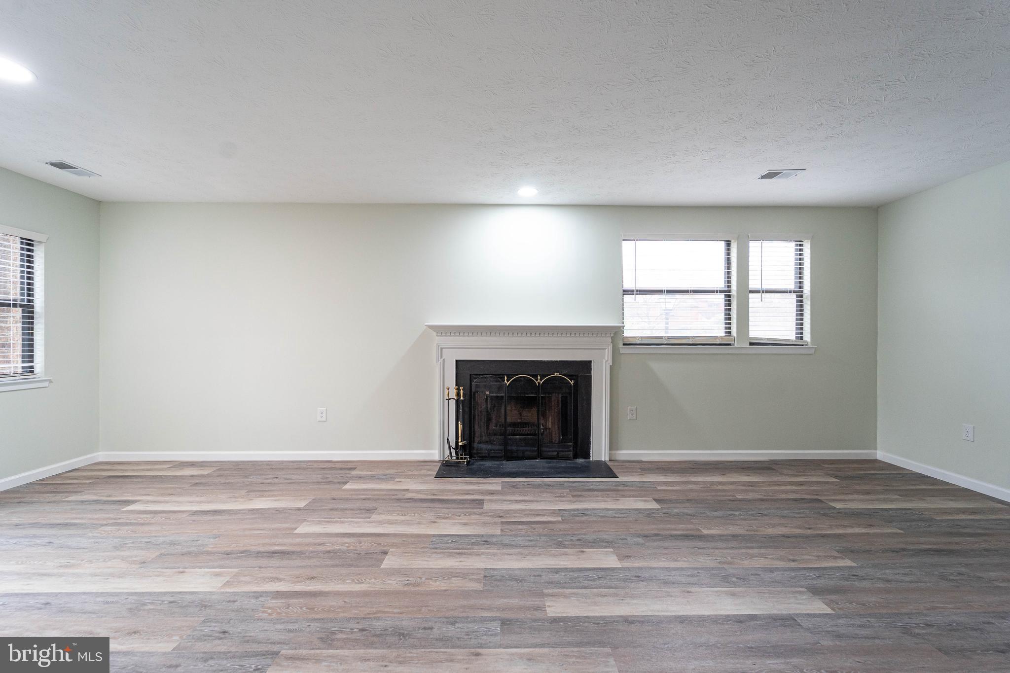 DICKINSON - Residential