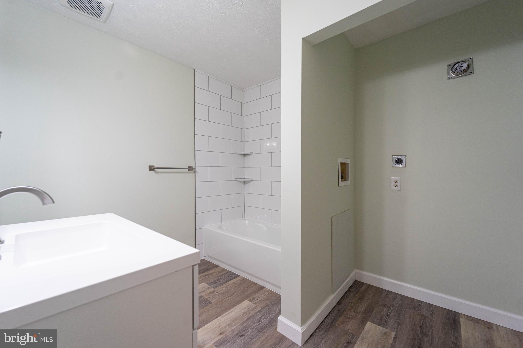 DICKINSON - Residential