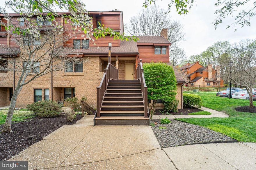 Beautiful End Unit, 2 level condo, completely redone with new kitchen cabinets, appliances, and granite countertops, new carpet, new paint, new vinyl flooring, new bathroom cabinets and tub.  The unit is bright and roomy with neutral coloring.  Large 16 x 10 deck off the Living area main floor.  Large interior Storage room and exterior storage room.  Laundry on second level.  This is the condo you have been looking for.  Call today for your showing appointment.