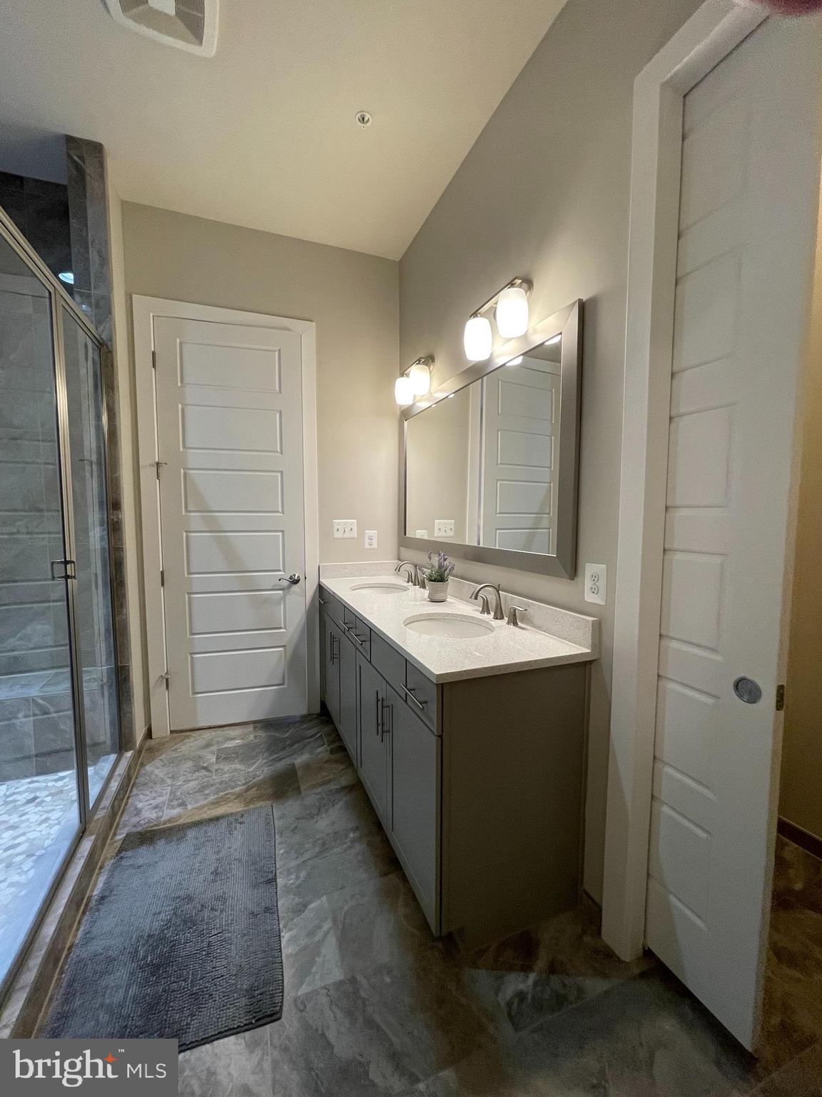 TWO RIVERS - Residential