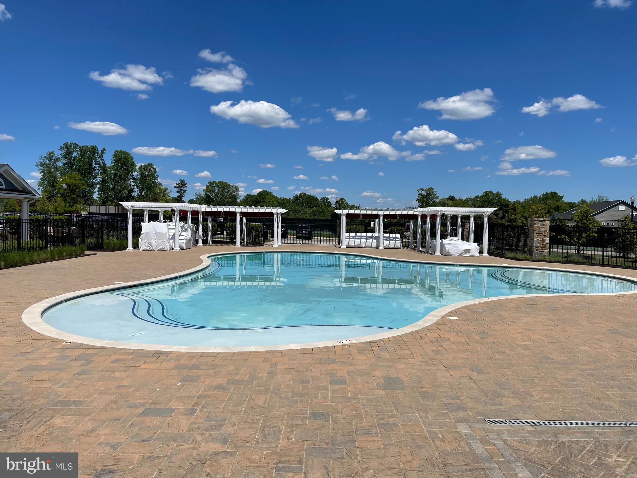 TWO RIVERS - Residential