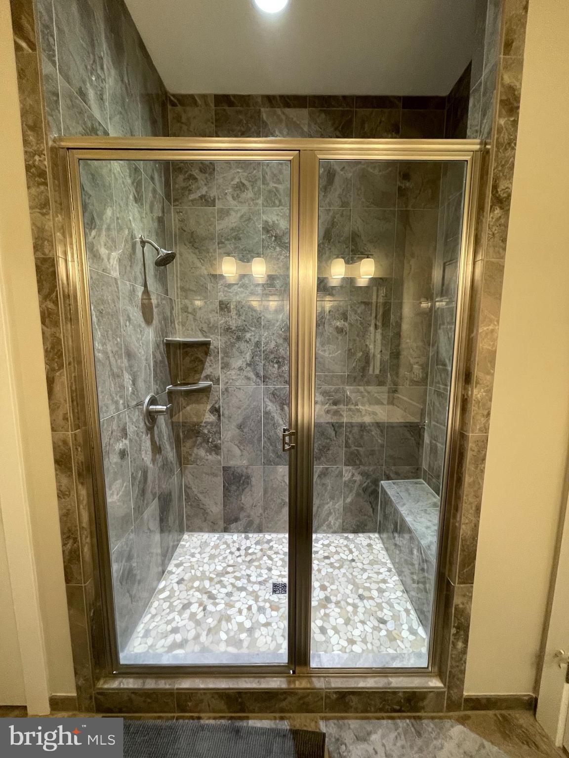 TWO RIVERS - Residential